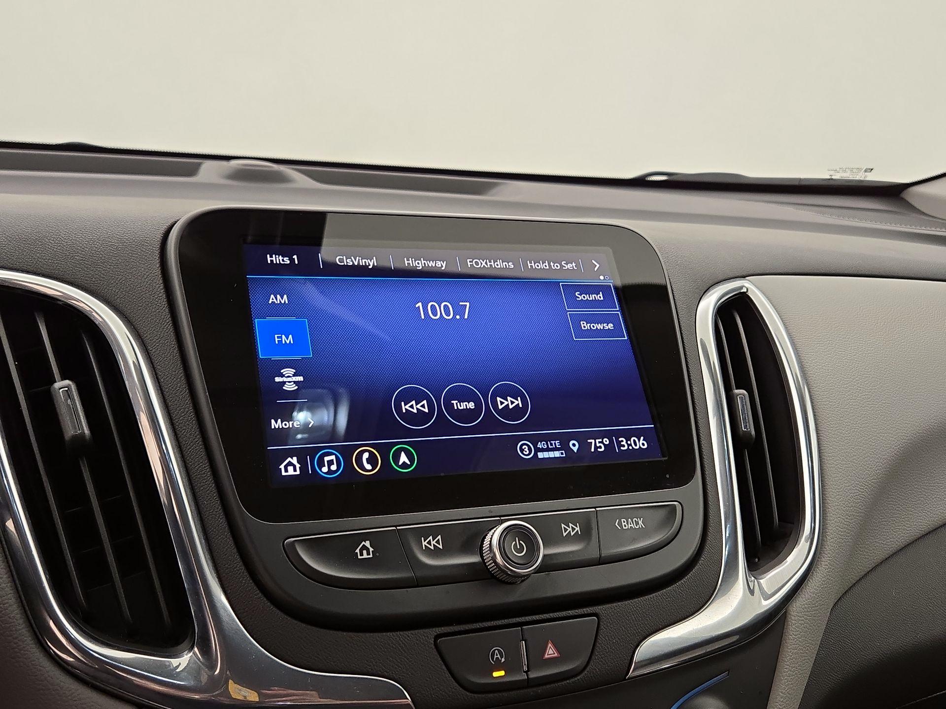 Thumbnail: 2022 Chevrolet Equinox - 16