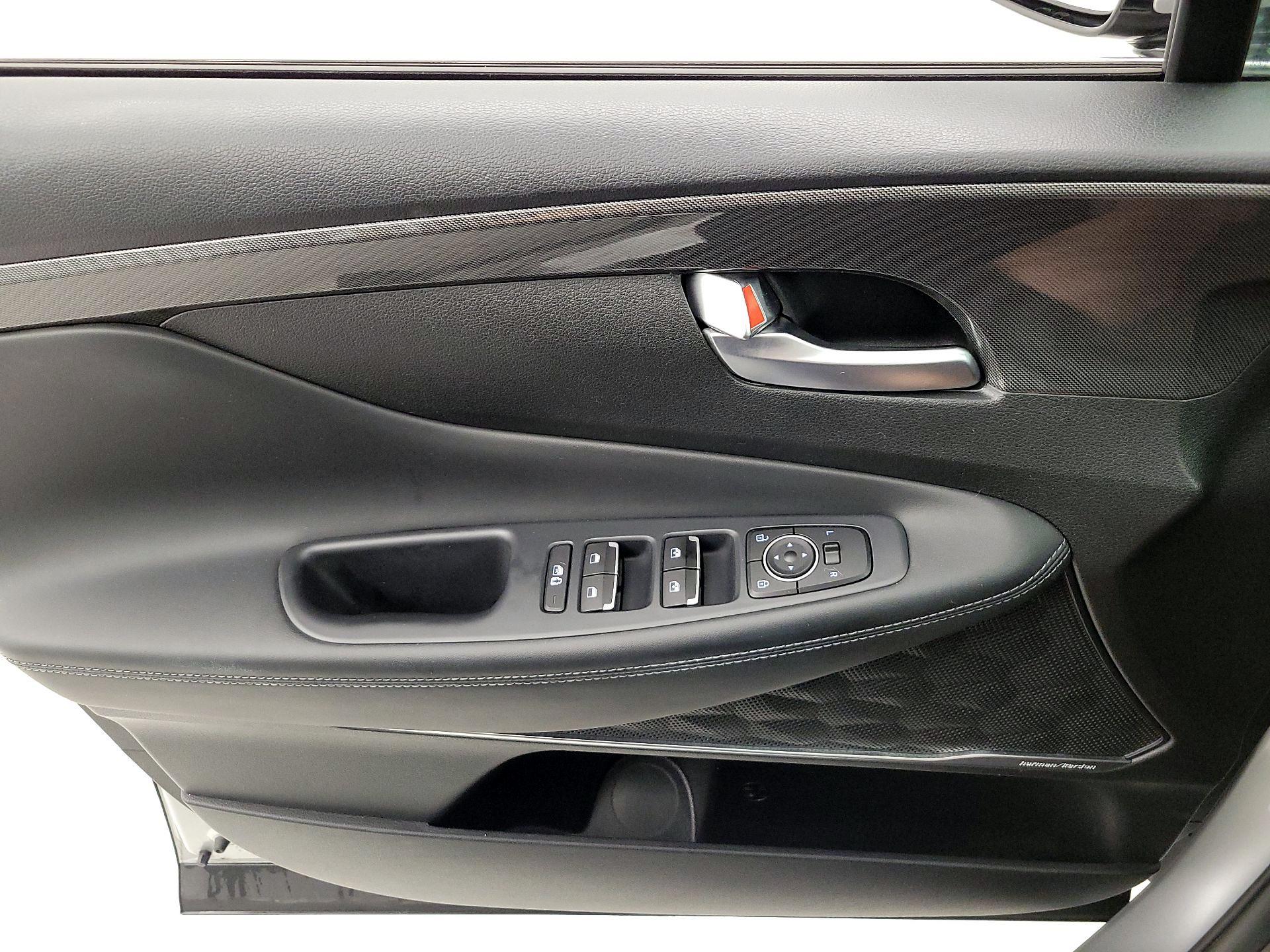 Thumbnail: 2022 Hyundai Santa Fe - 12
