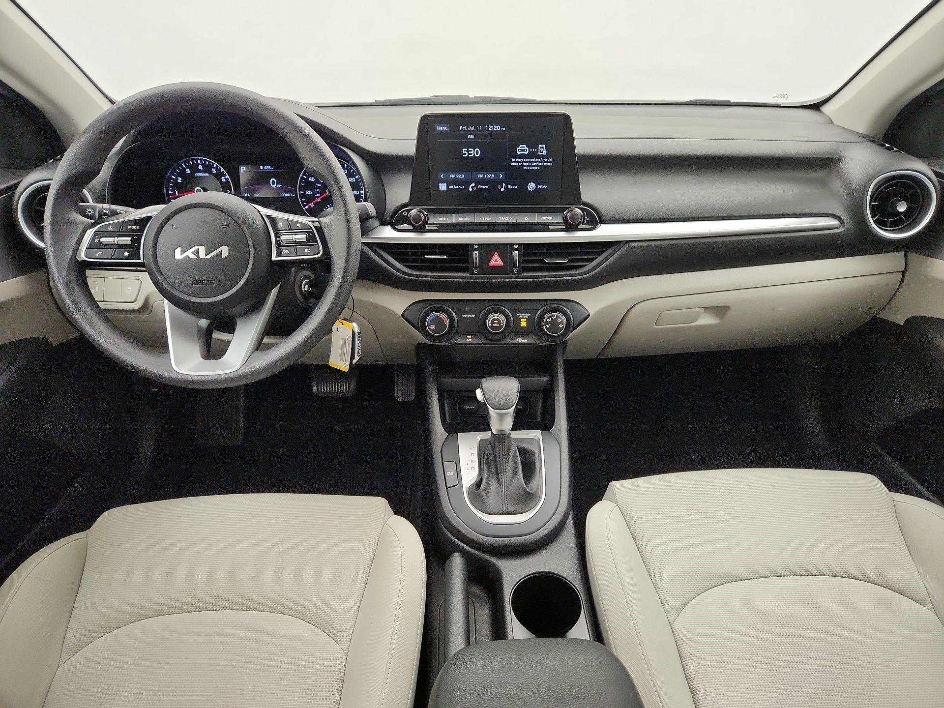 Thumbnail: 2022 Kia Forte - 9