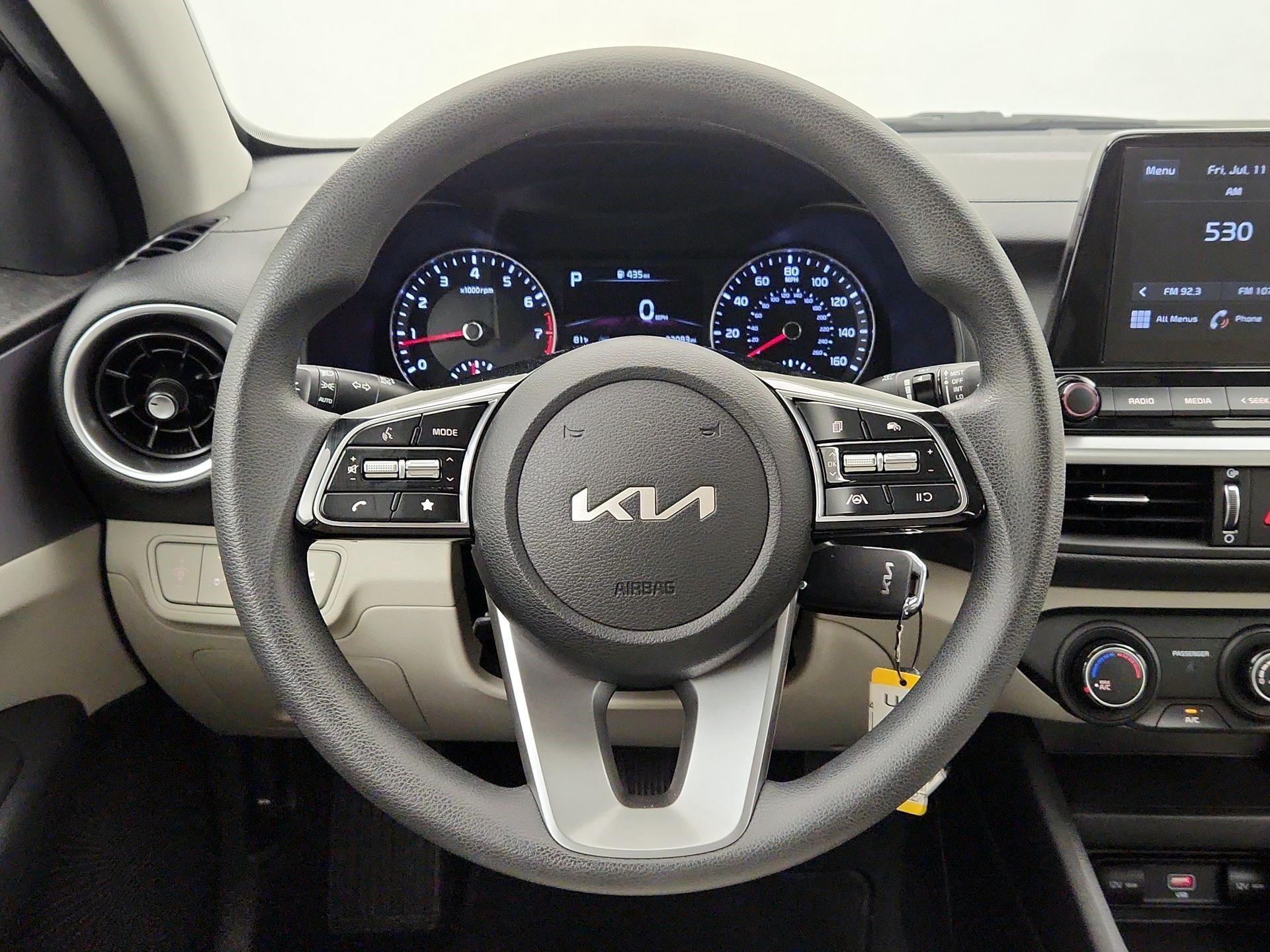 Thumbnail: 2022 Kia Forte - 10