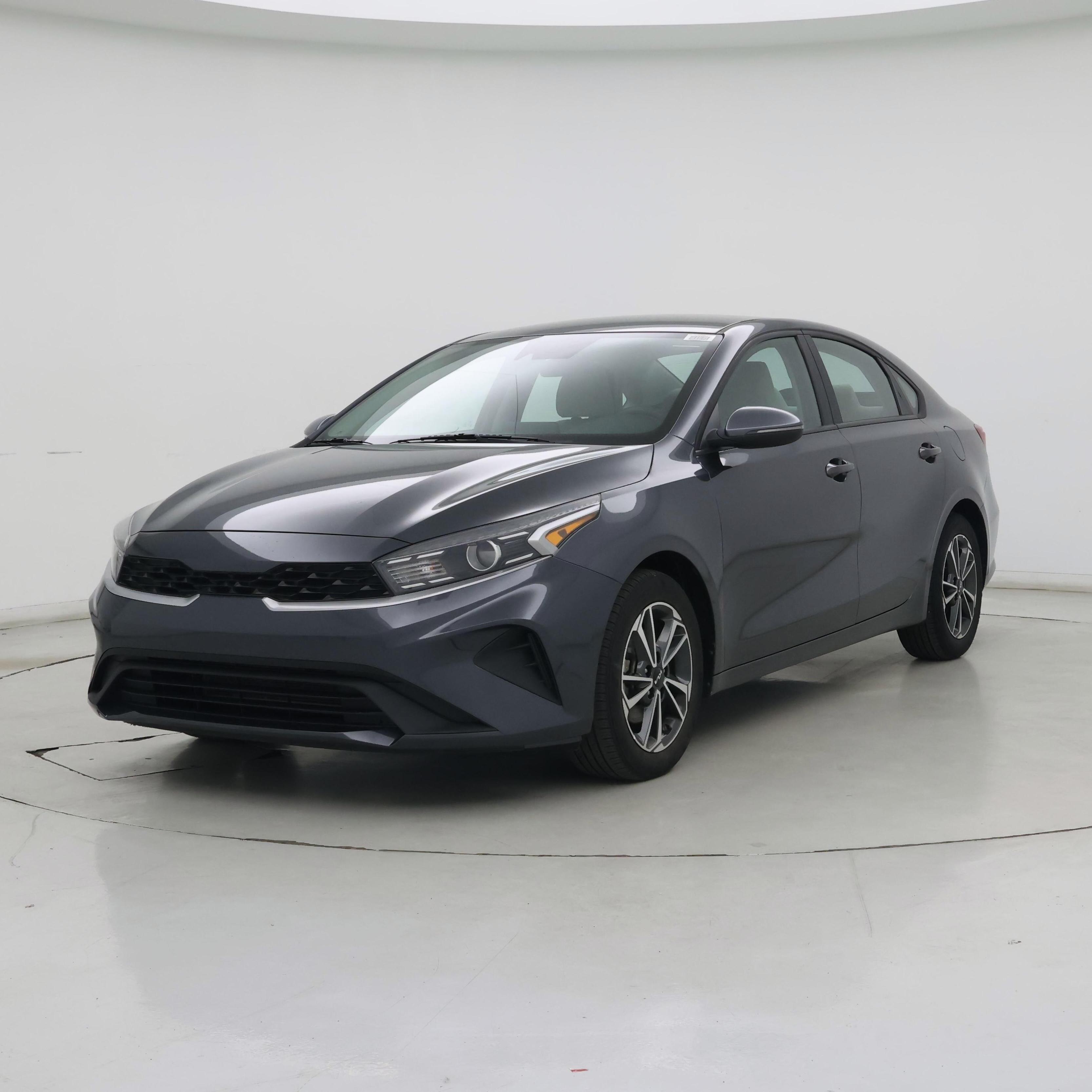 Thumbnail: 2022 Kia Forte - 4