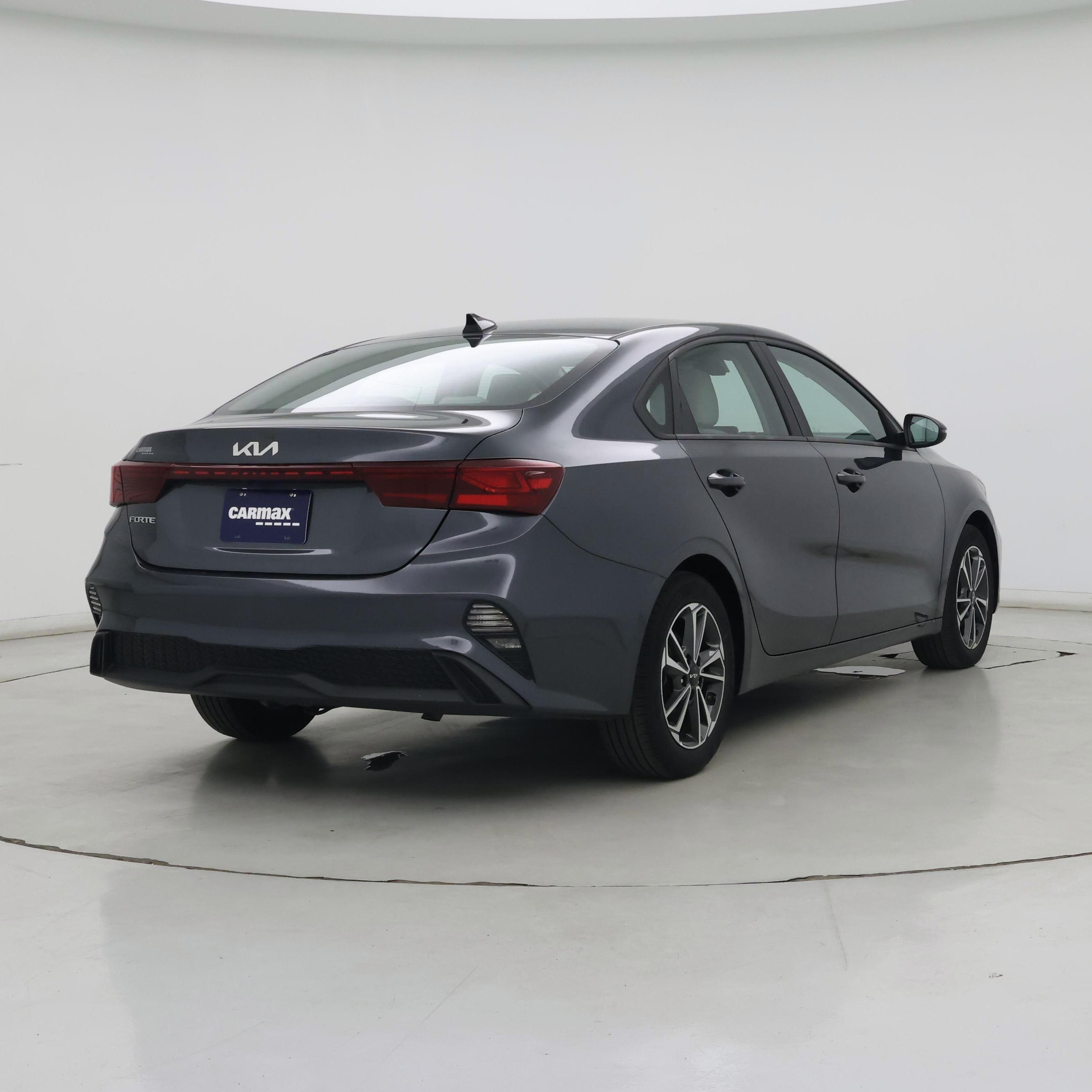 Thumbnail: 2022 Kia Forte - 8