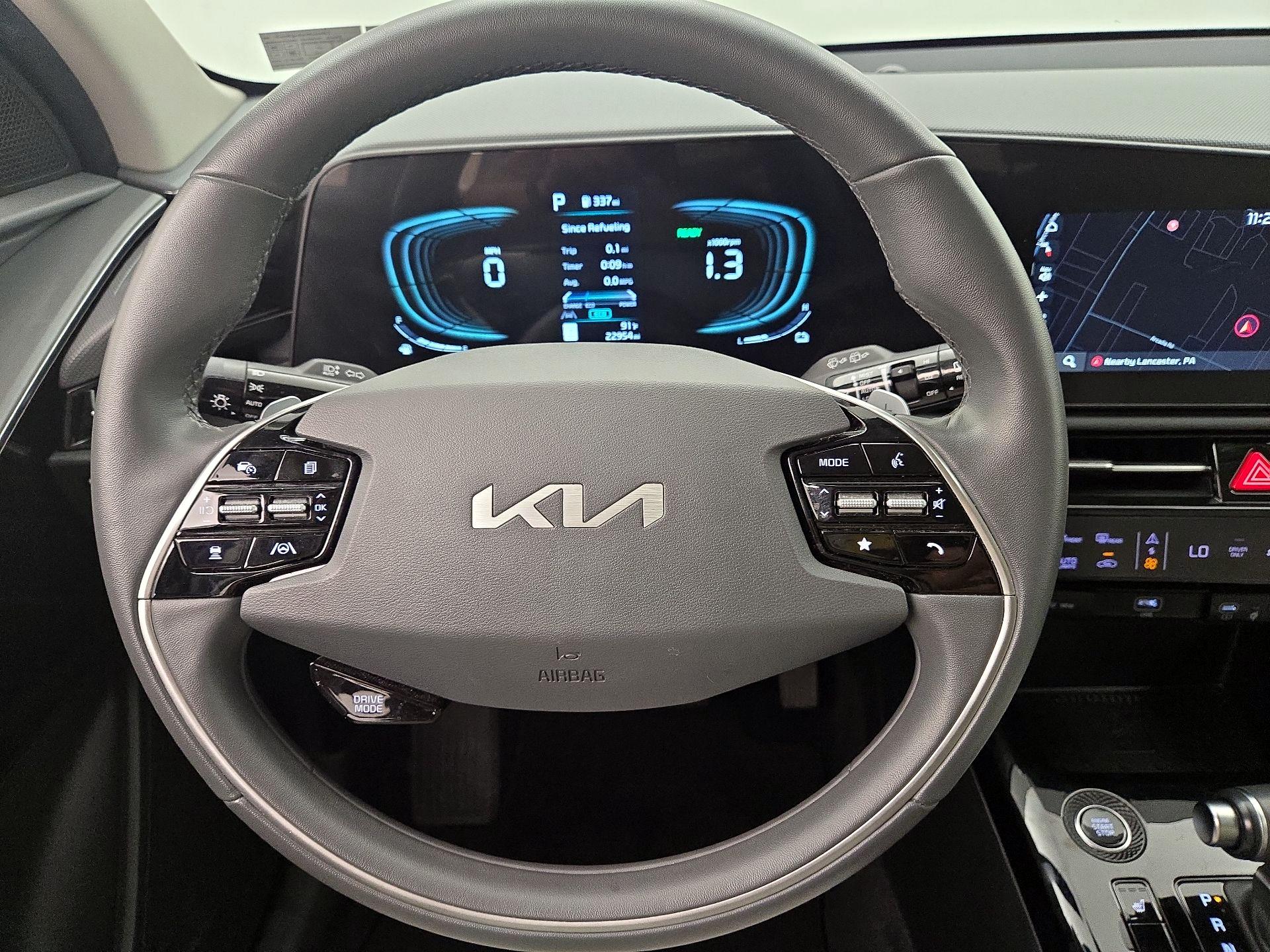 Thumbnail: 2023 Kia Niro - 10