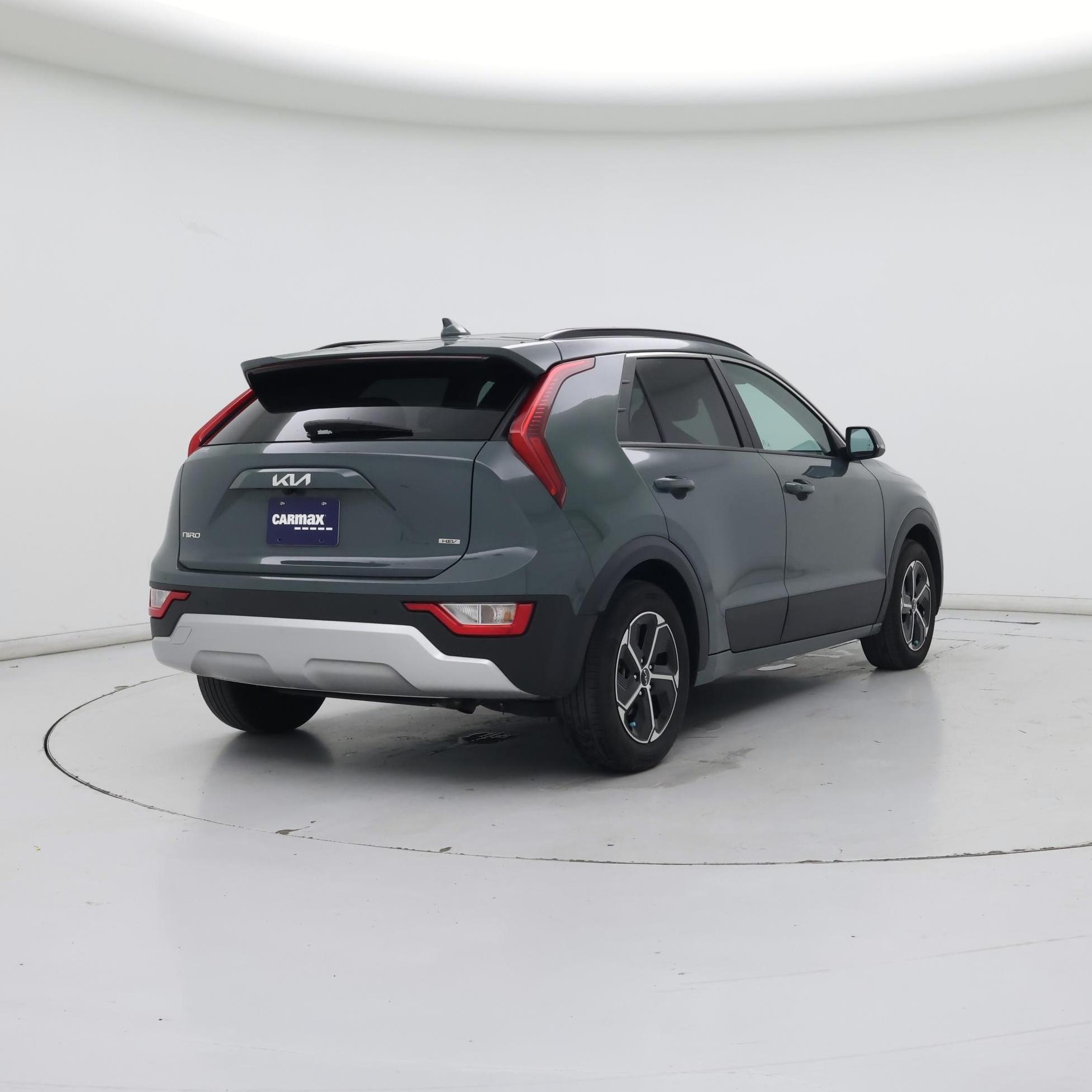 Thumbnail: 2023 Kia Niro - 8