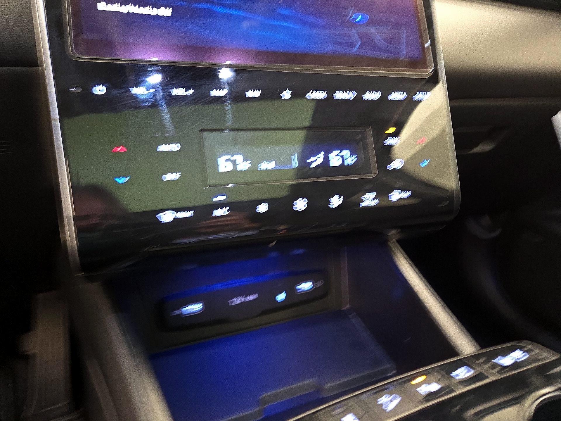 Thumbnail: 2022 Hyundai Tucson - 17