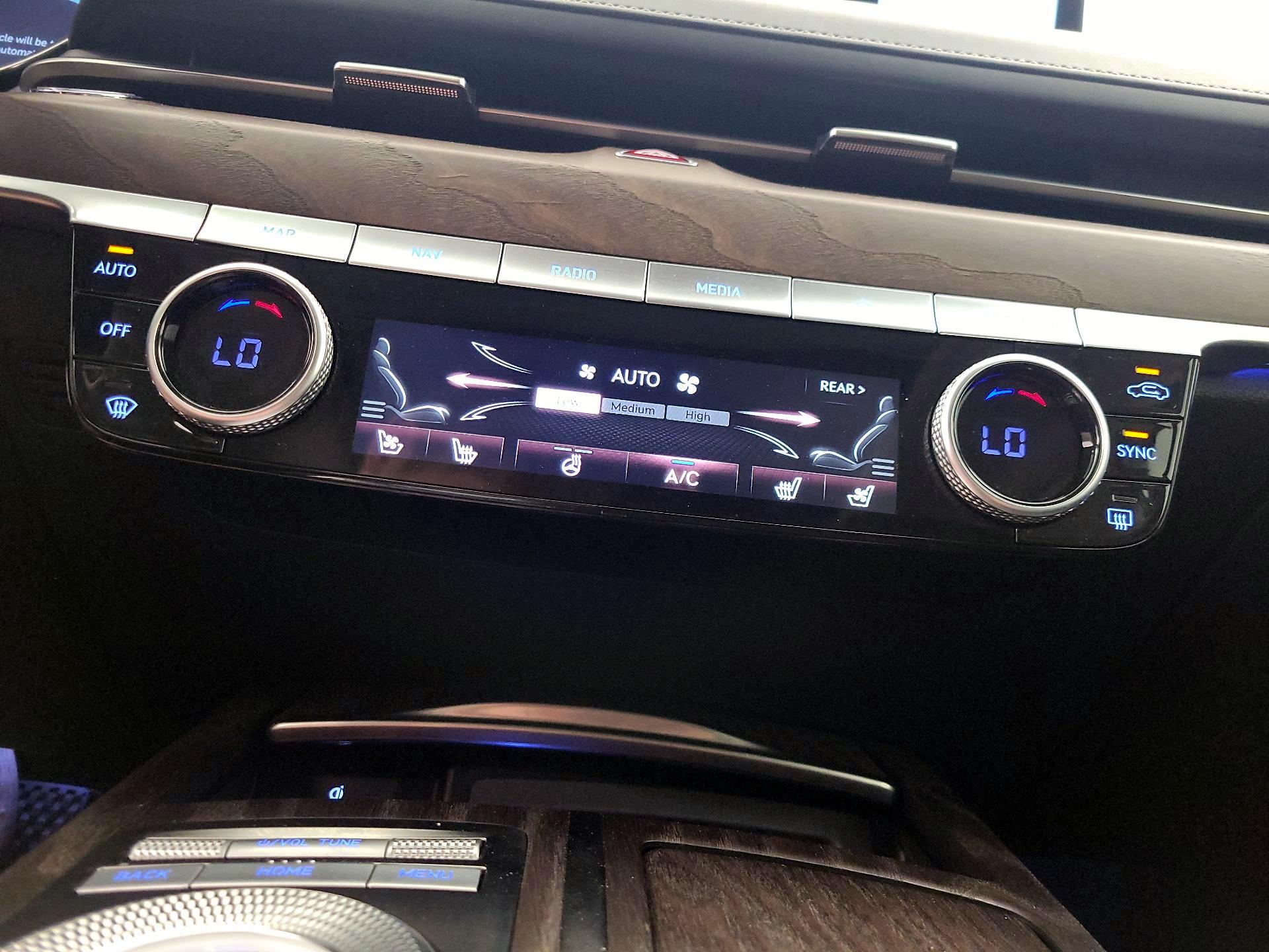 Thumbnail: 2022 Genesis G80 - 17