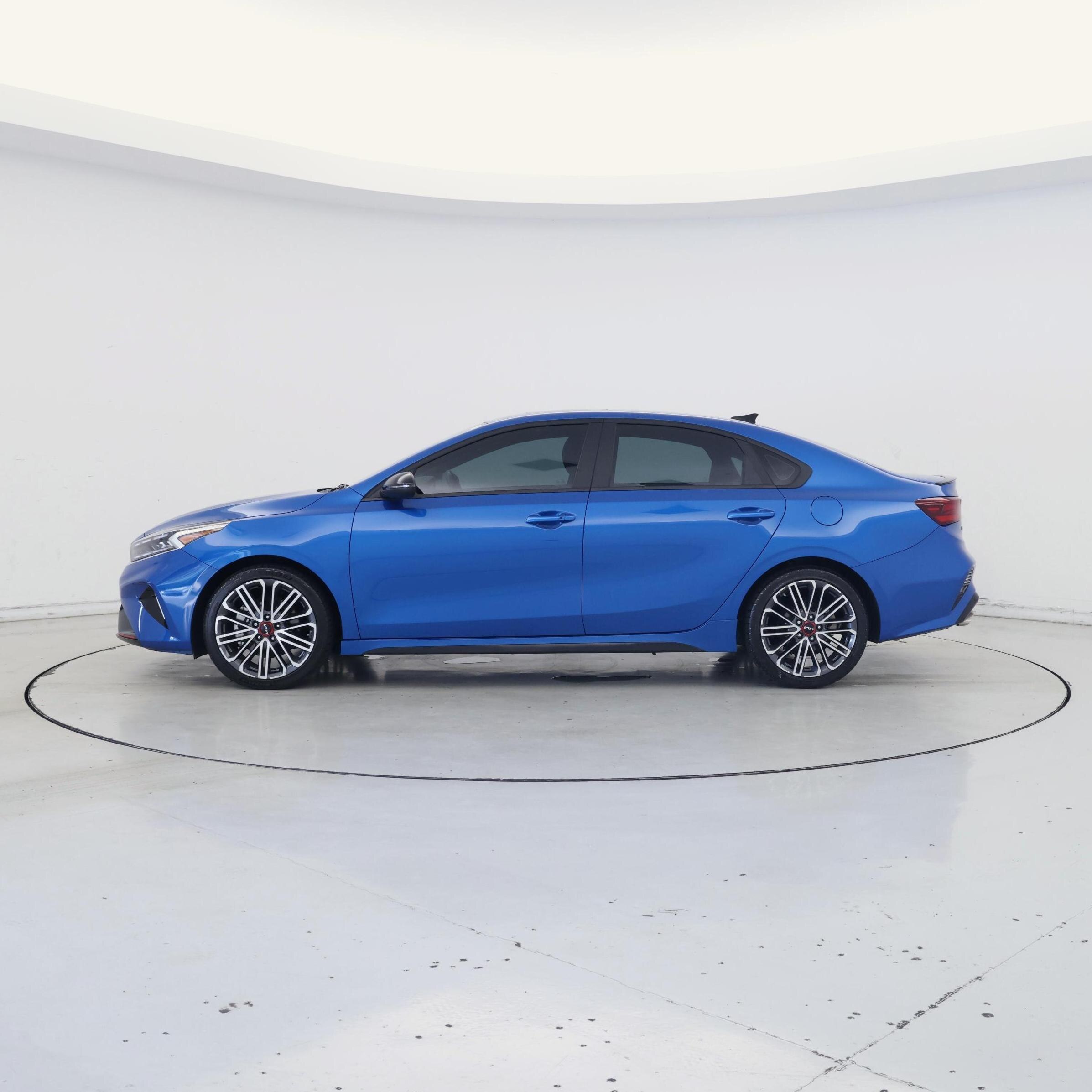 Thumbnail: 2024 Kia Forte - 3