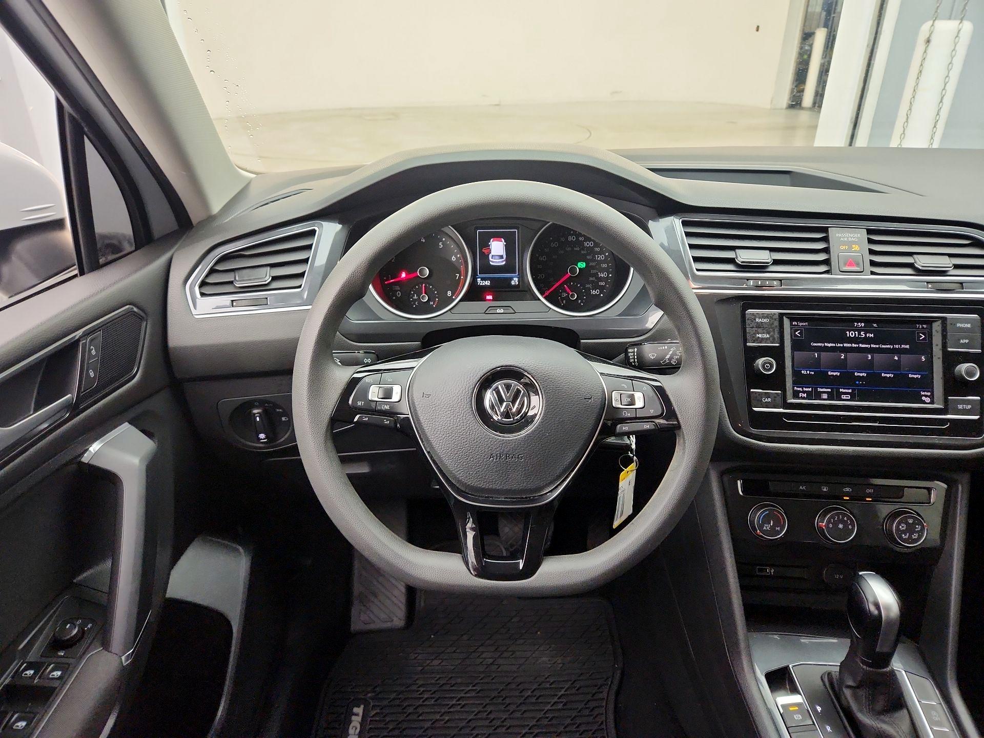 Thumbnail: 2018 Volkswagen Tiguan - 10