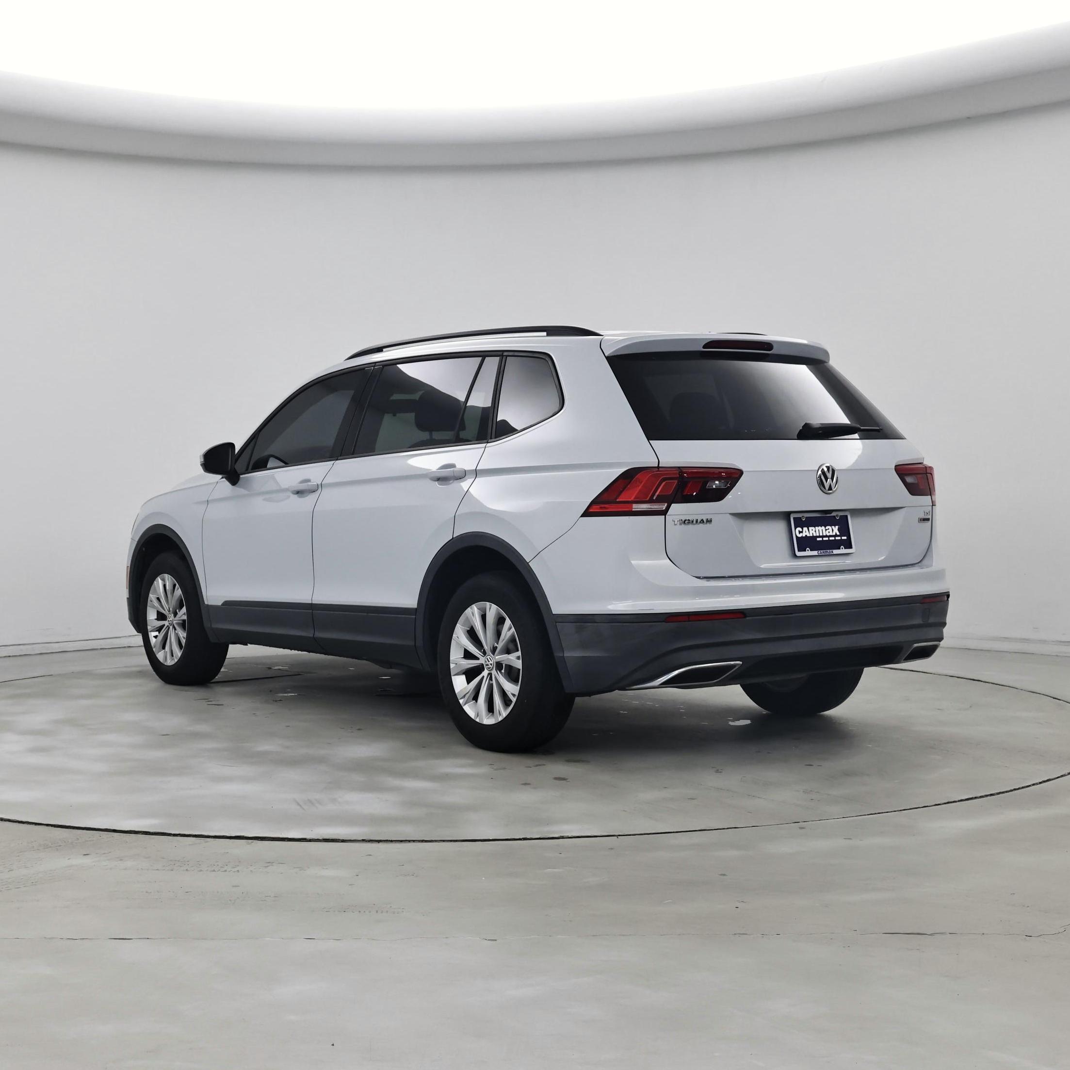 Thumbnail: 2018 Volkswagen Tiguan - 2