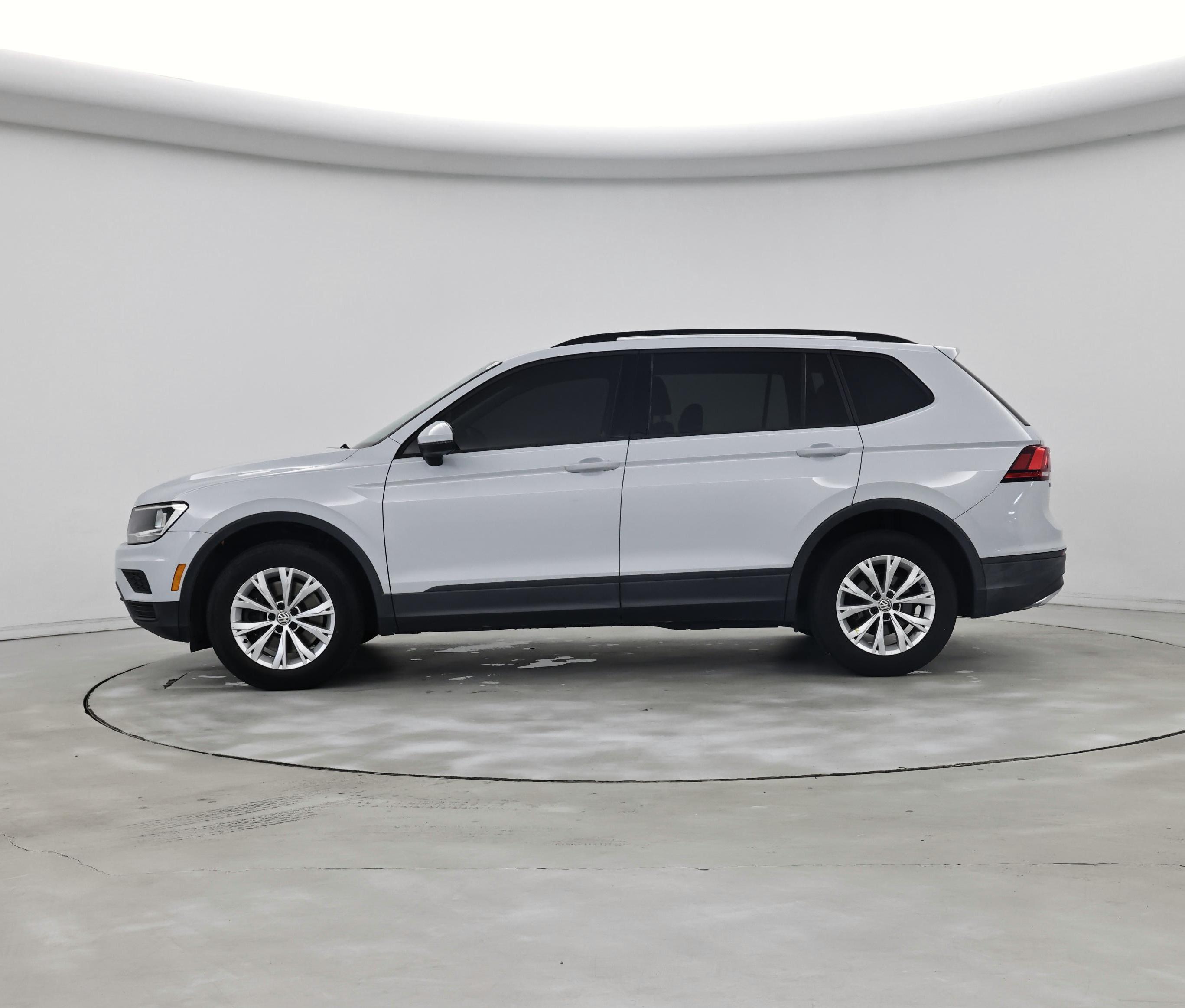 Thumbnail: 2018 Volkswagen Tiguan - 3