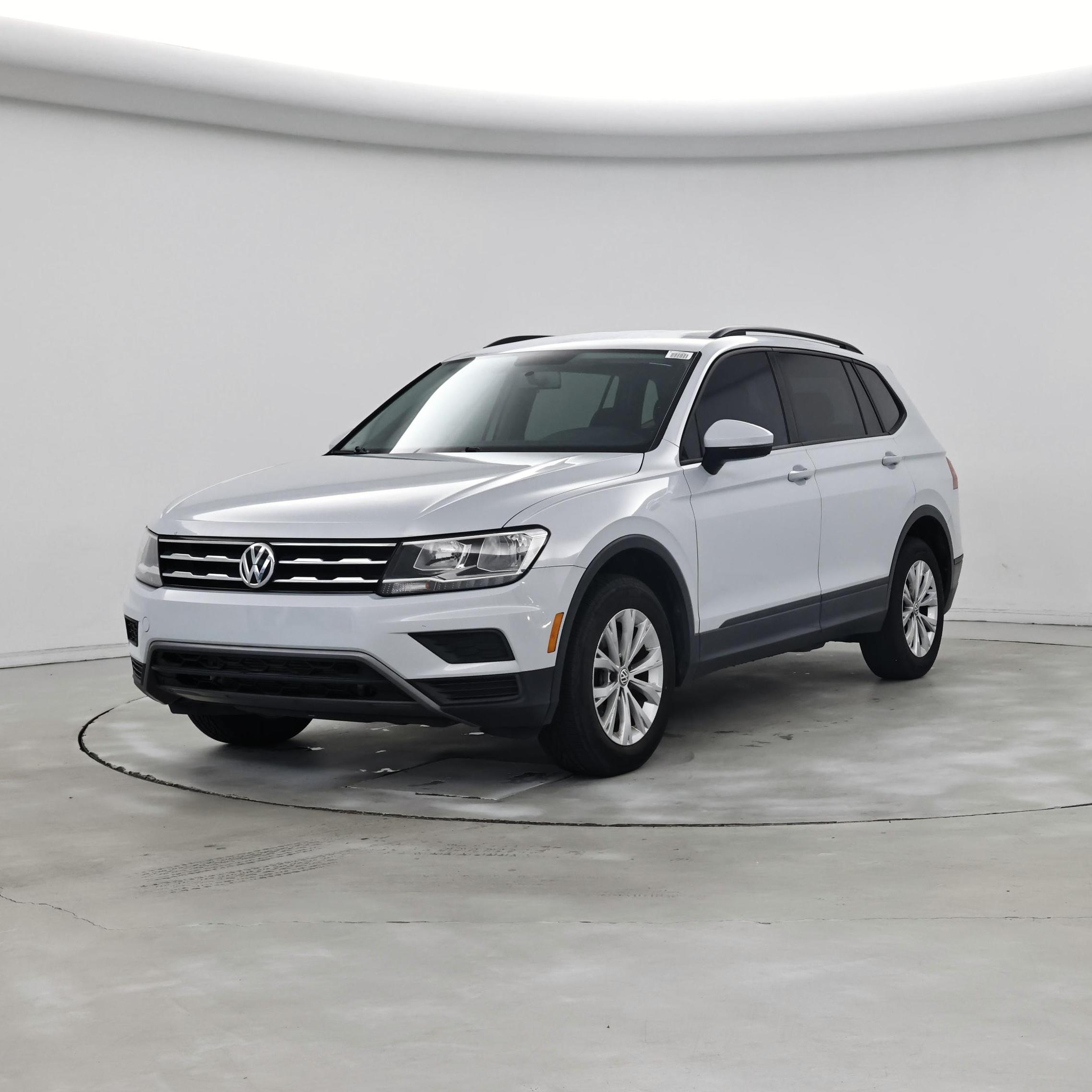 Thumbnail: 2018 Volkswagen Tiguan - 4