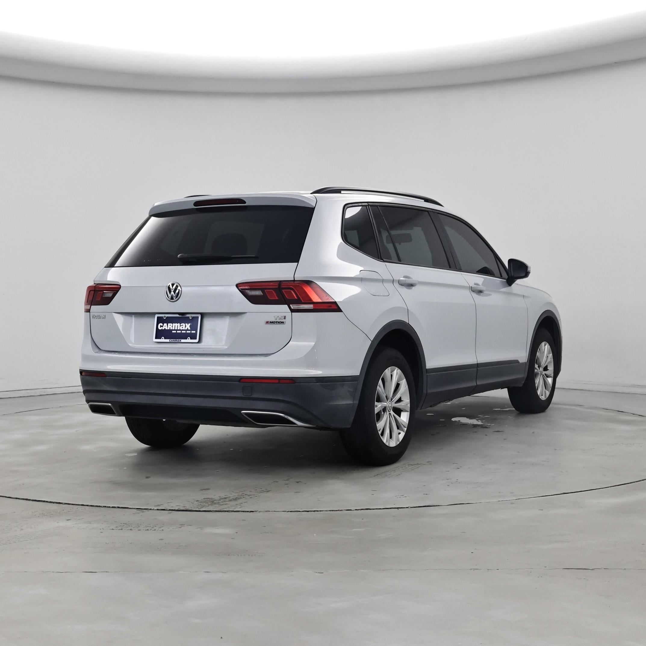 Thumbnail: 2018 Volkswagen Tiguan - 8