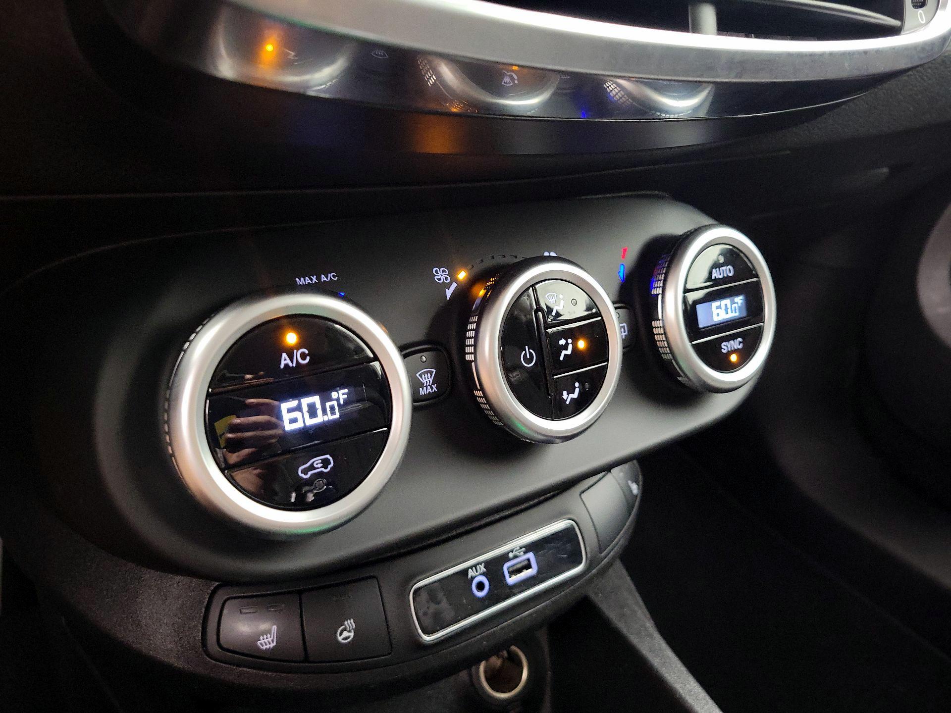 Thumbnail: 2017 Fiat 500X - 17