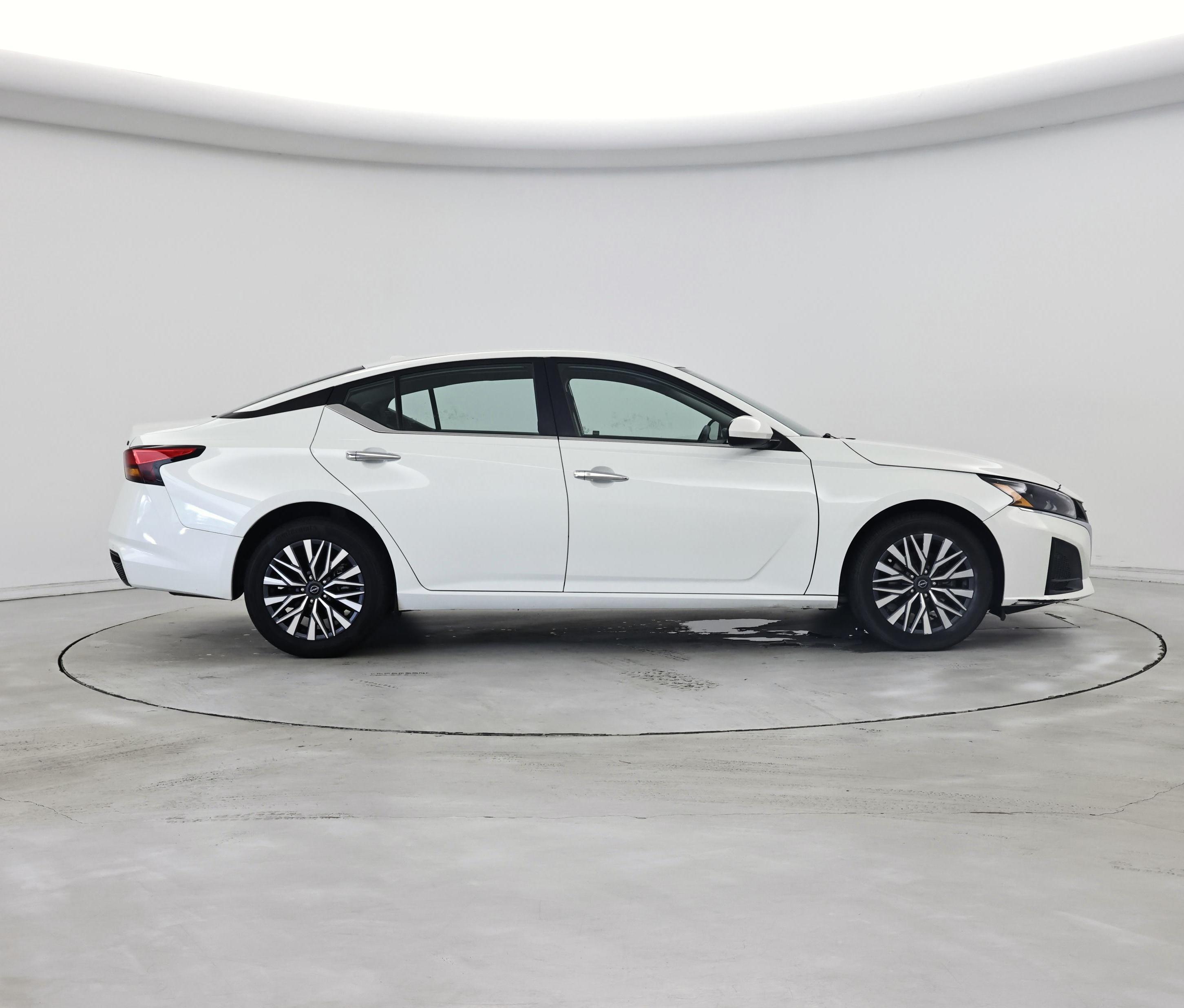 Thumbnail: 2023 Nissan Altima - 7