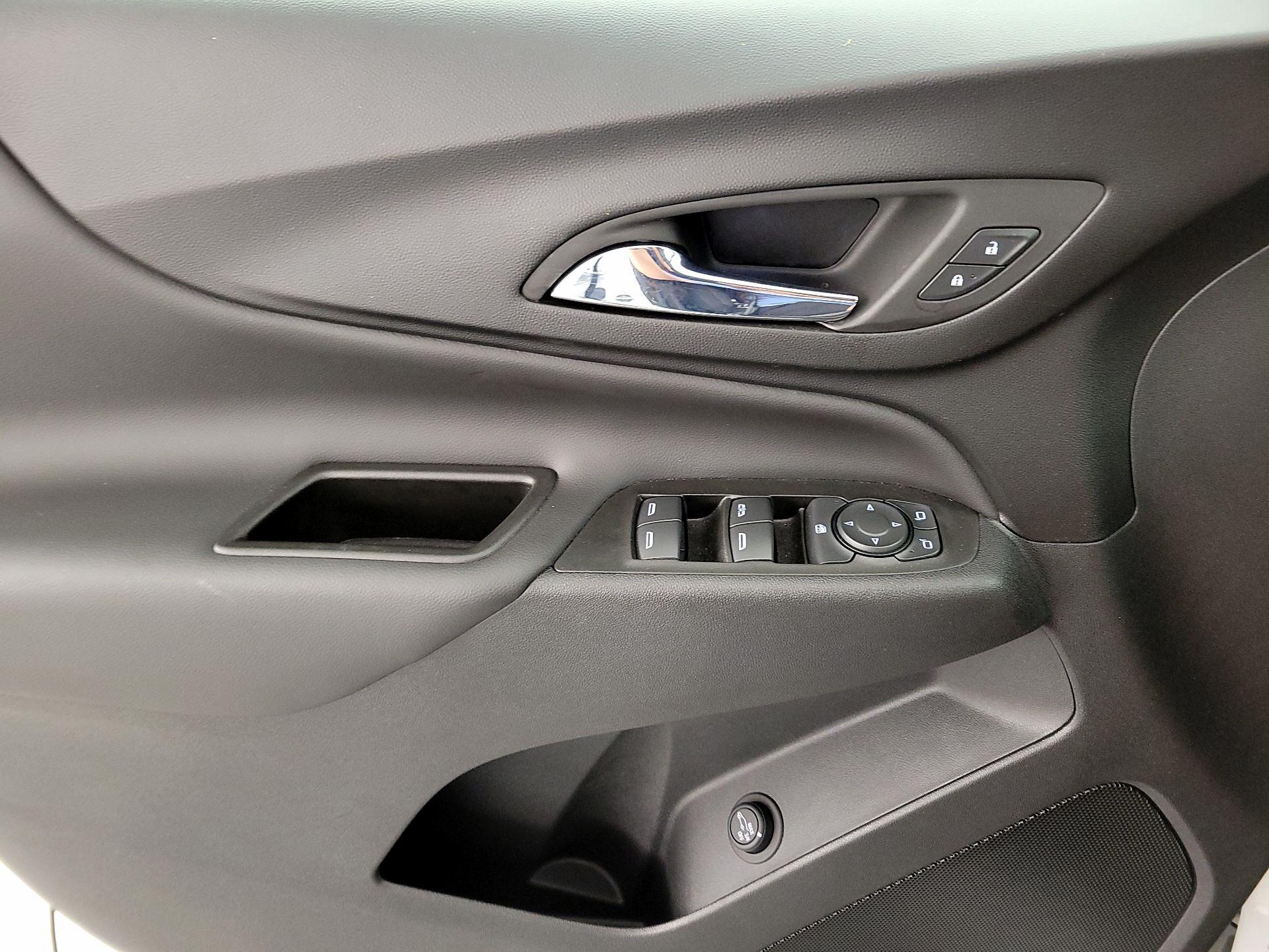 Thumbnail: 2022 Chevrolet Equinox - 12
