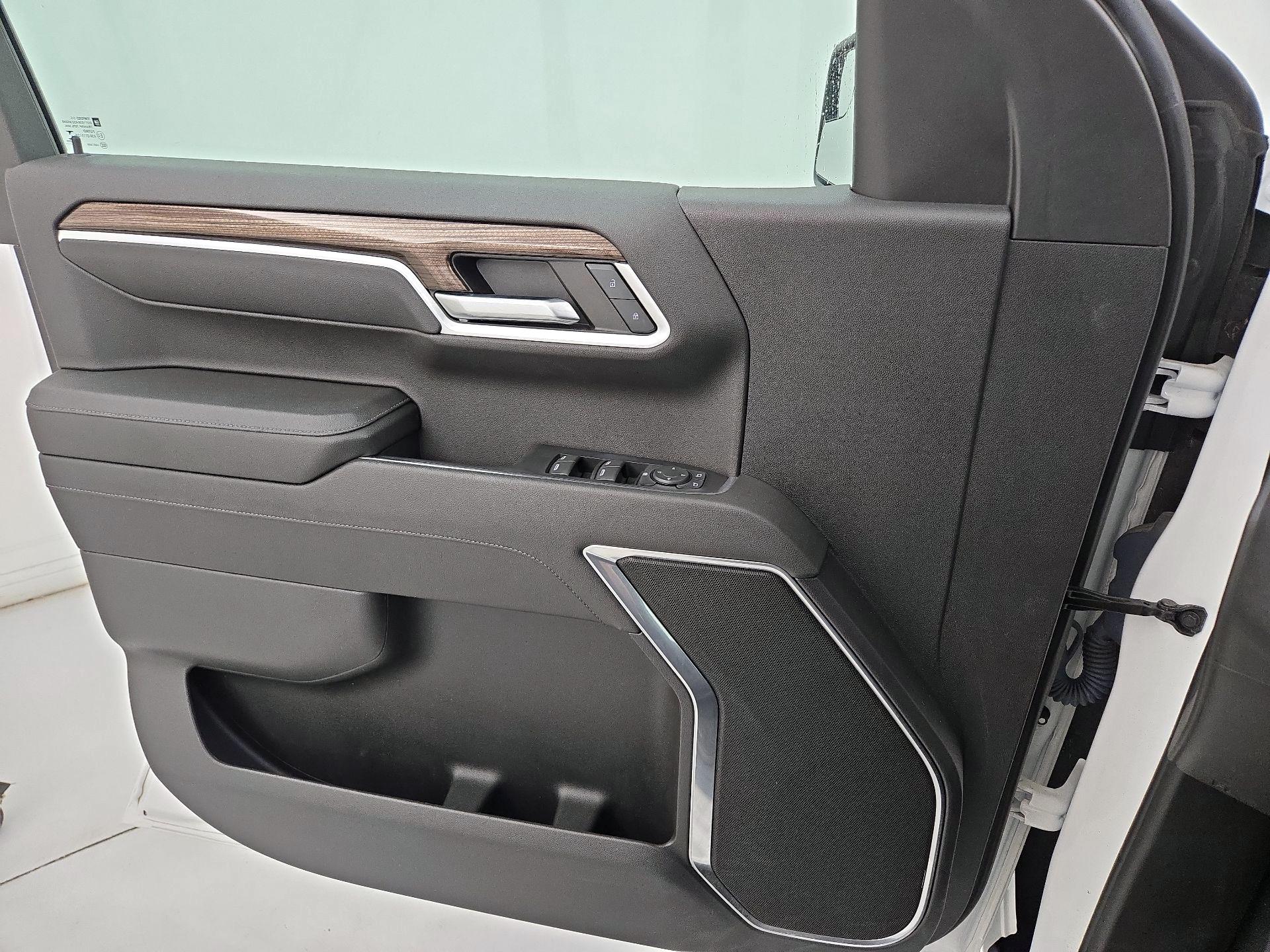 Thumbnail: 2022 Chevrolet Silverado 1500 - 12