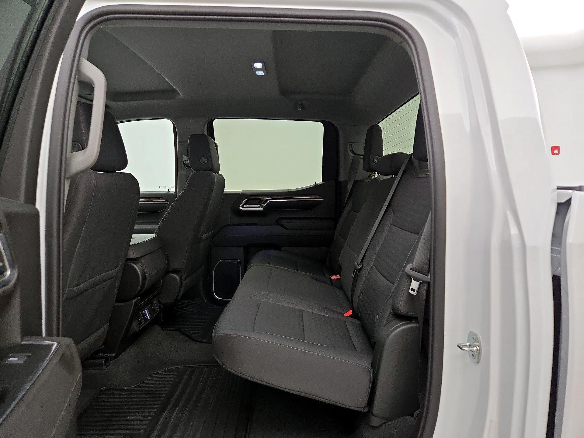 Thumbnail: 2022 Chevrolet Silverado 1500 - 19
