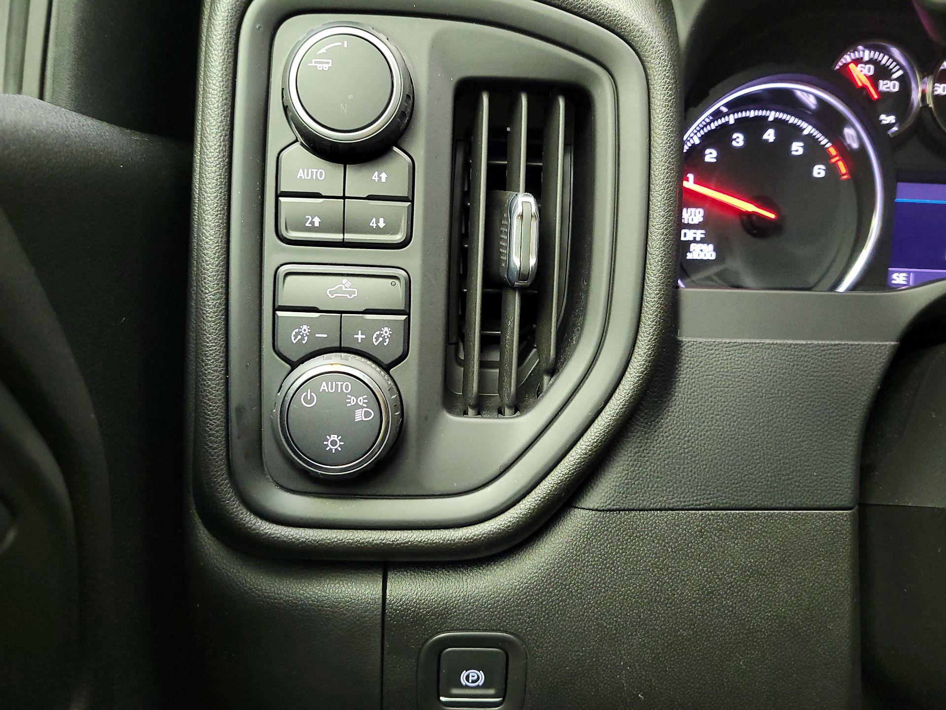 Thumbnail: 2022 Chevrolet Silverado 1500 - 13