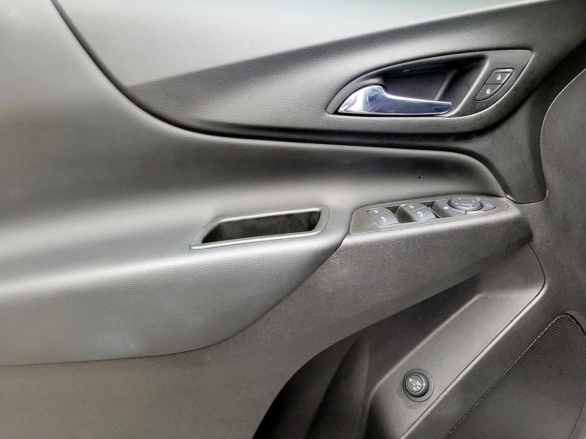 Thumbnail: 2021 Chevrolet Equinox - 12