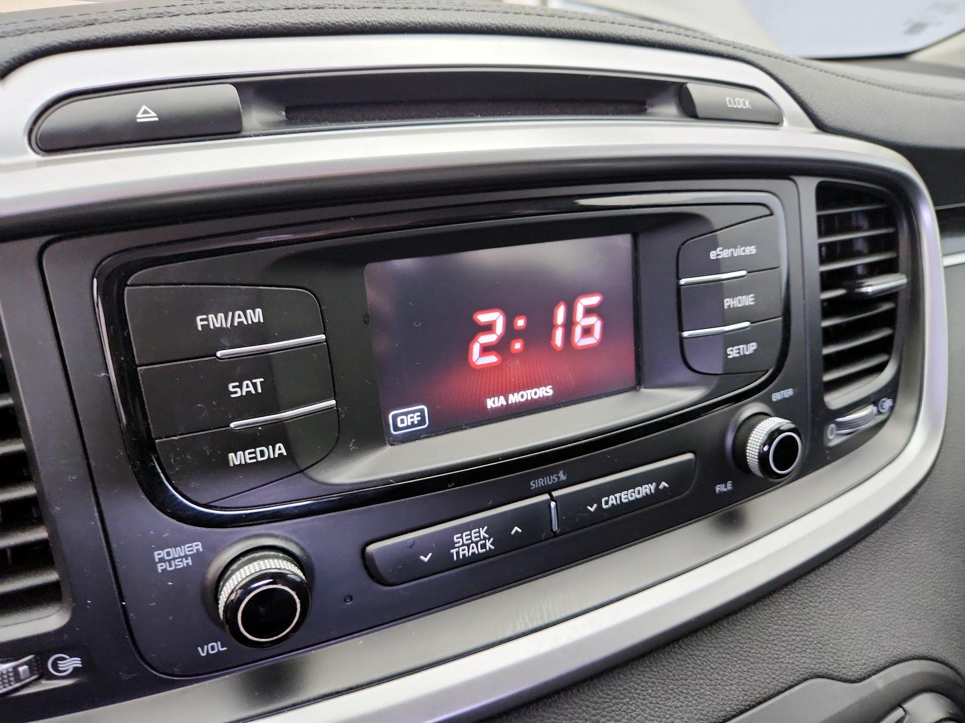 Thumbnail: 2016 Kia Sorento - 15