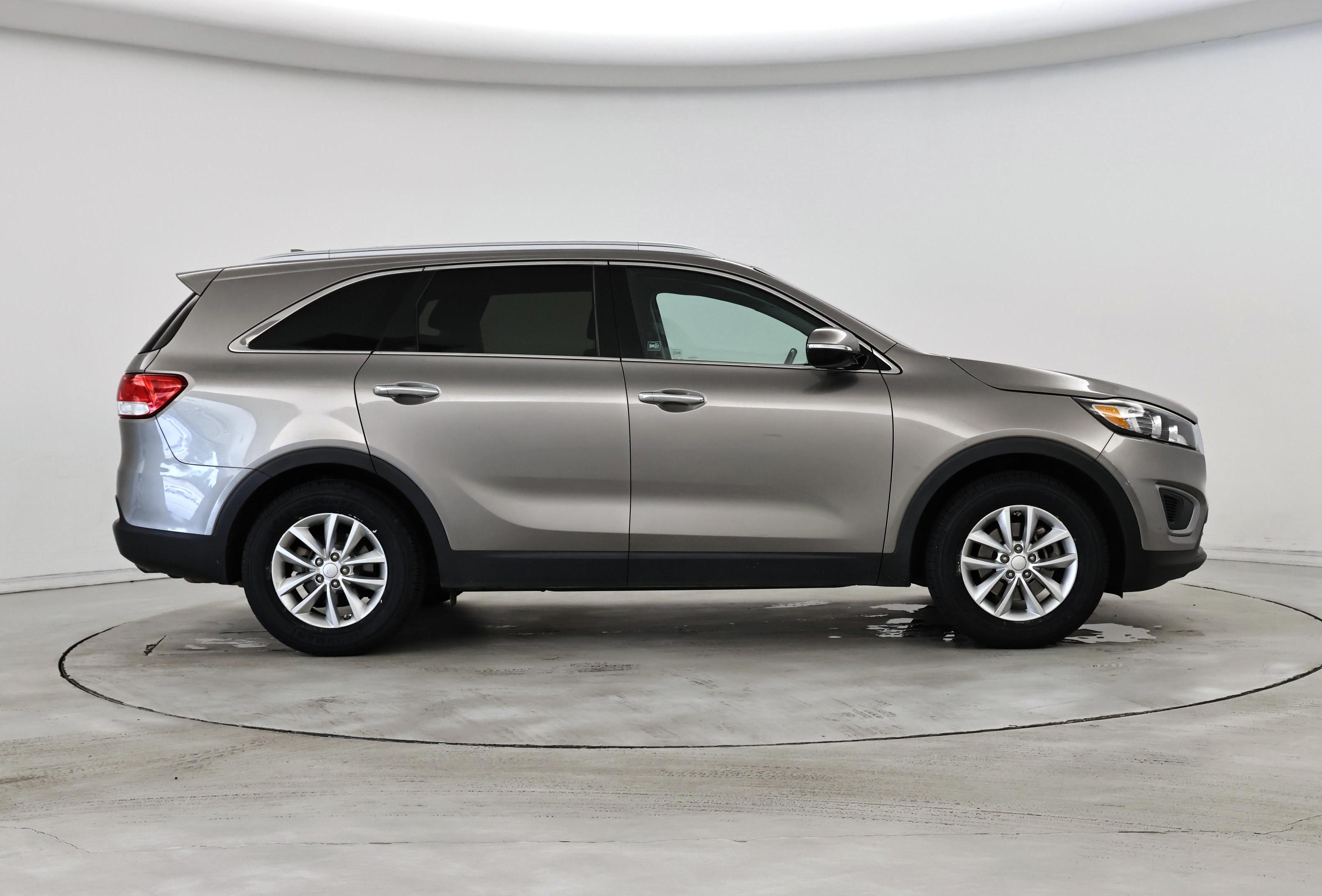 Thumbnail: 2016 Kia Sorento - 7