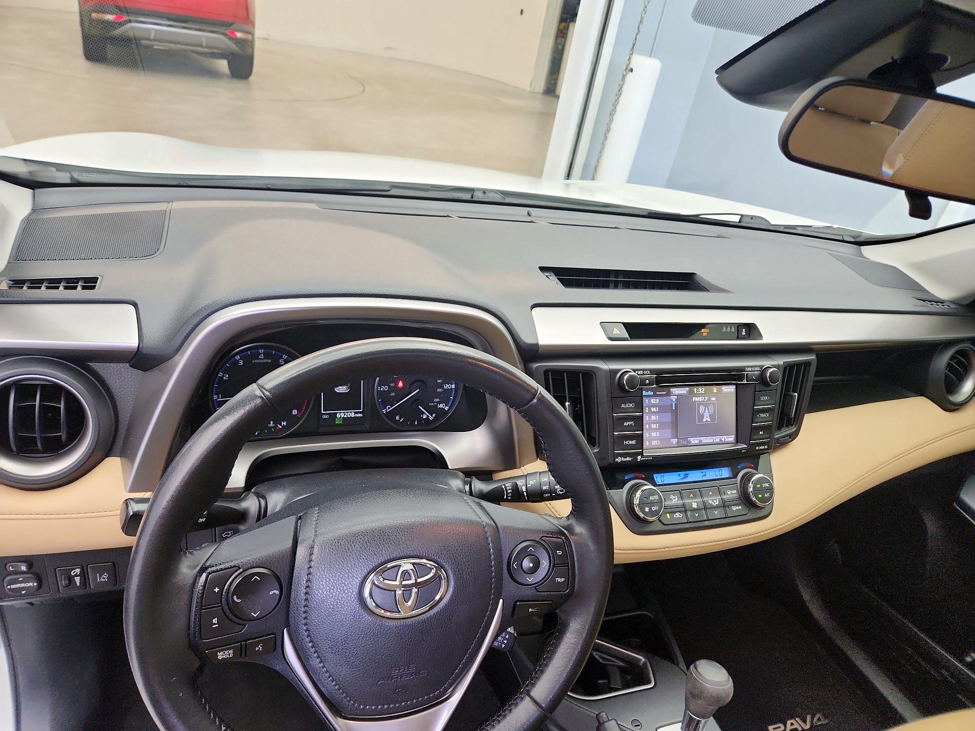 Thumbnail: 2017 Toyota RAV4 - 9