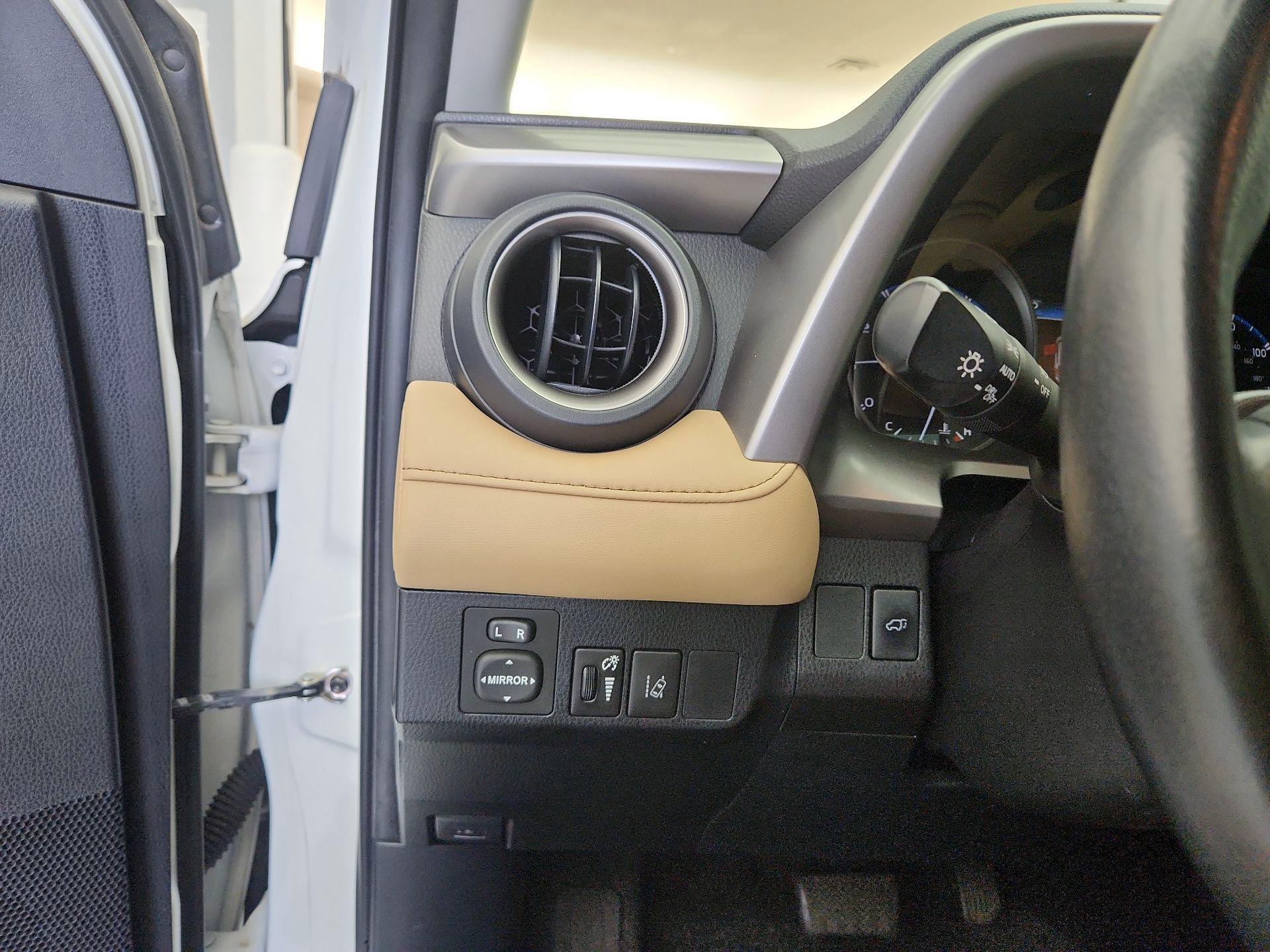 Thumbnail: 2017 Toyota RAV4 - 13
