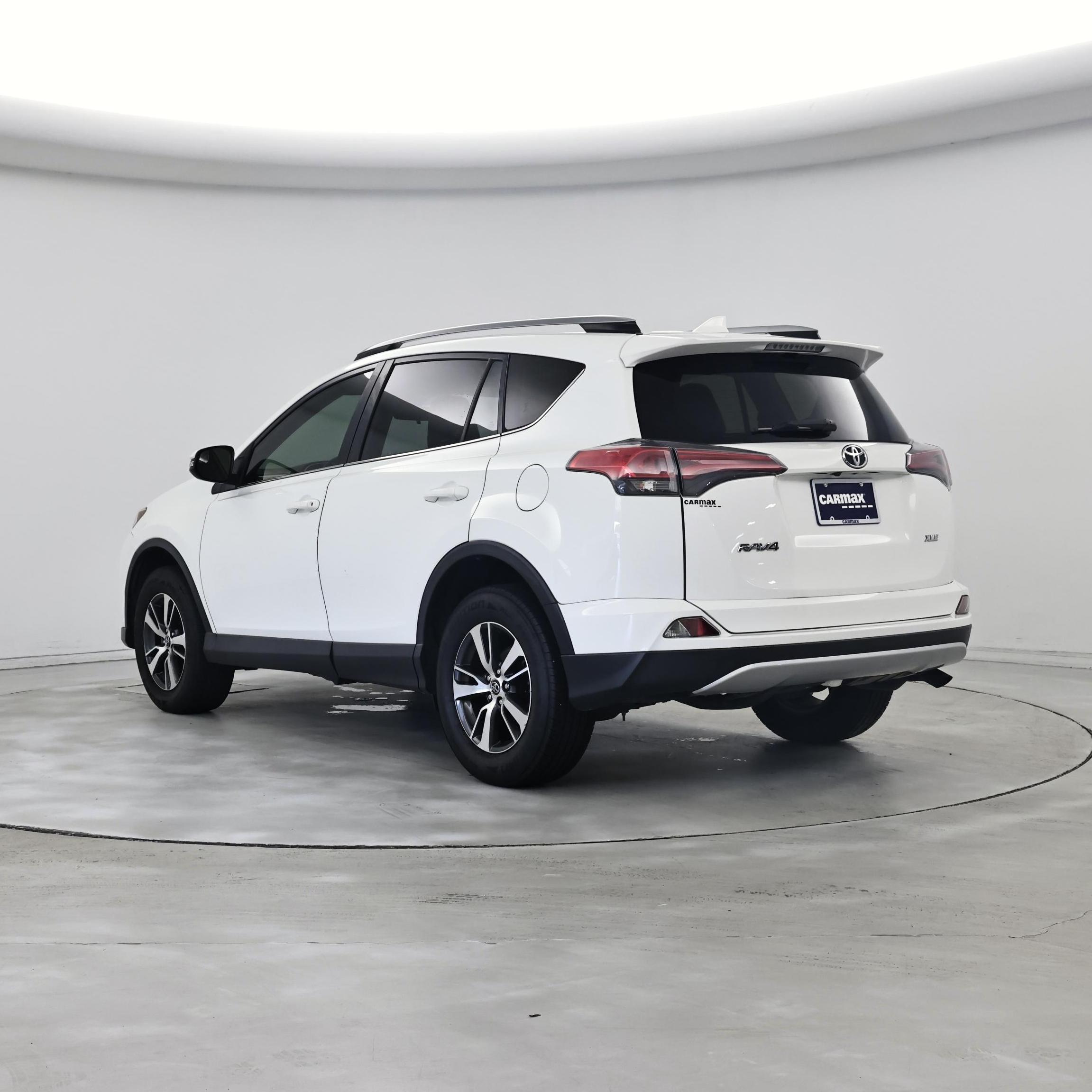 Thumbnail: 2017 Toyota RAV4 - 2