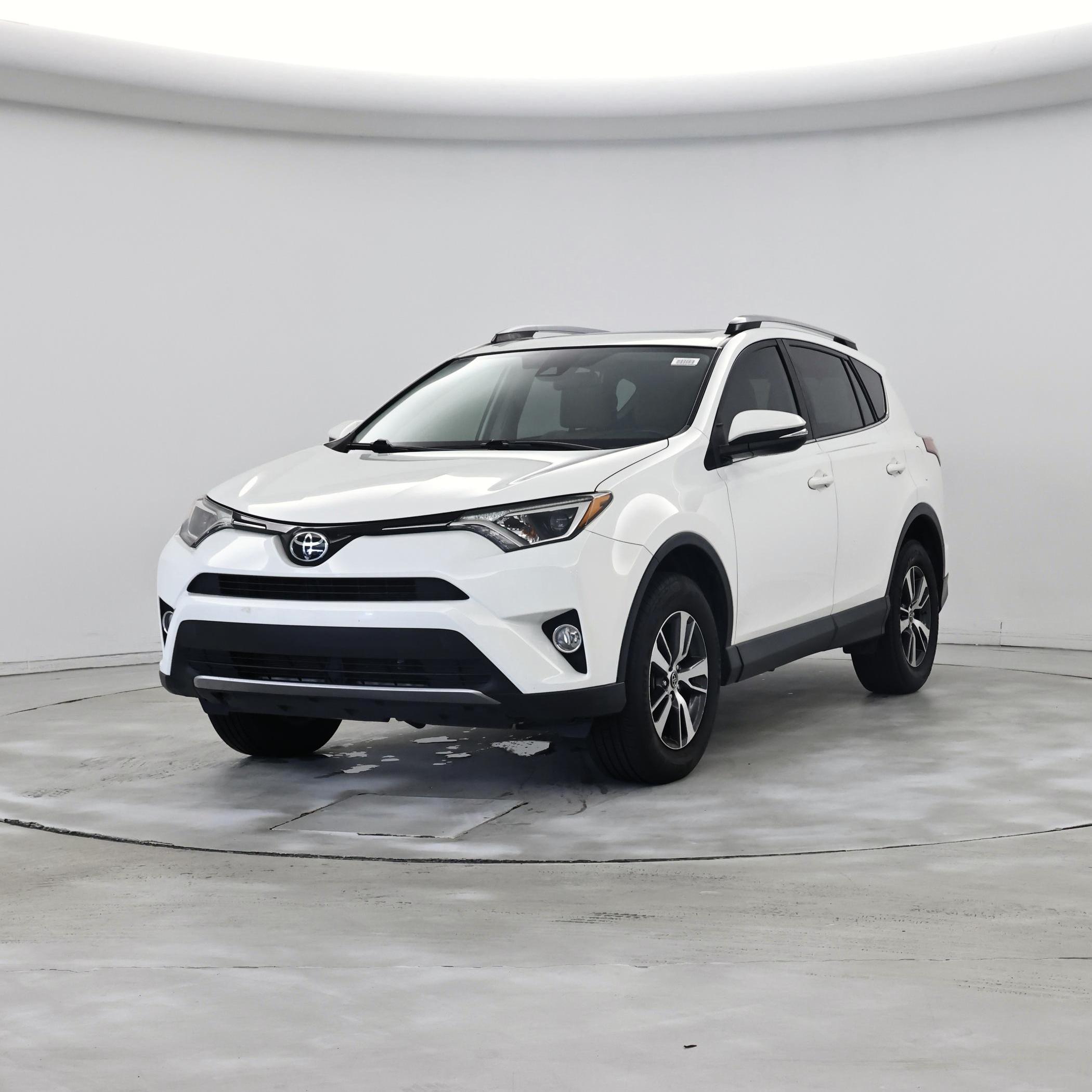 Thumbnail: 2017 Toyota RAV4 - 4