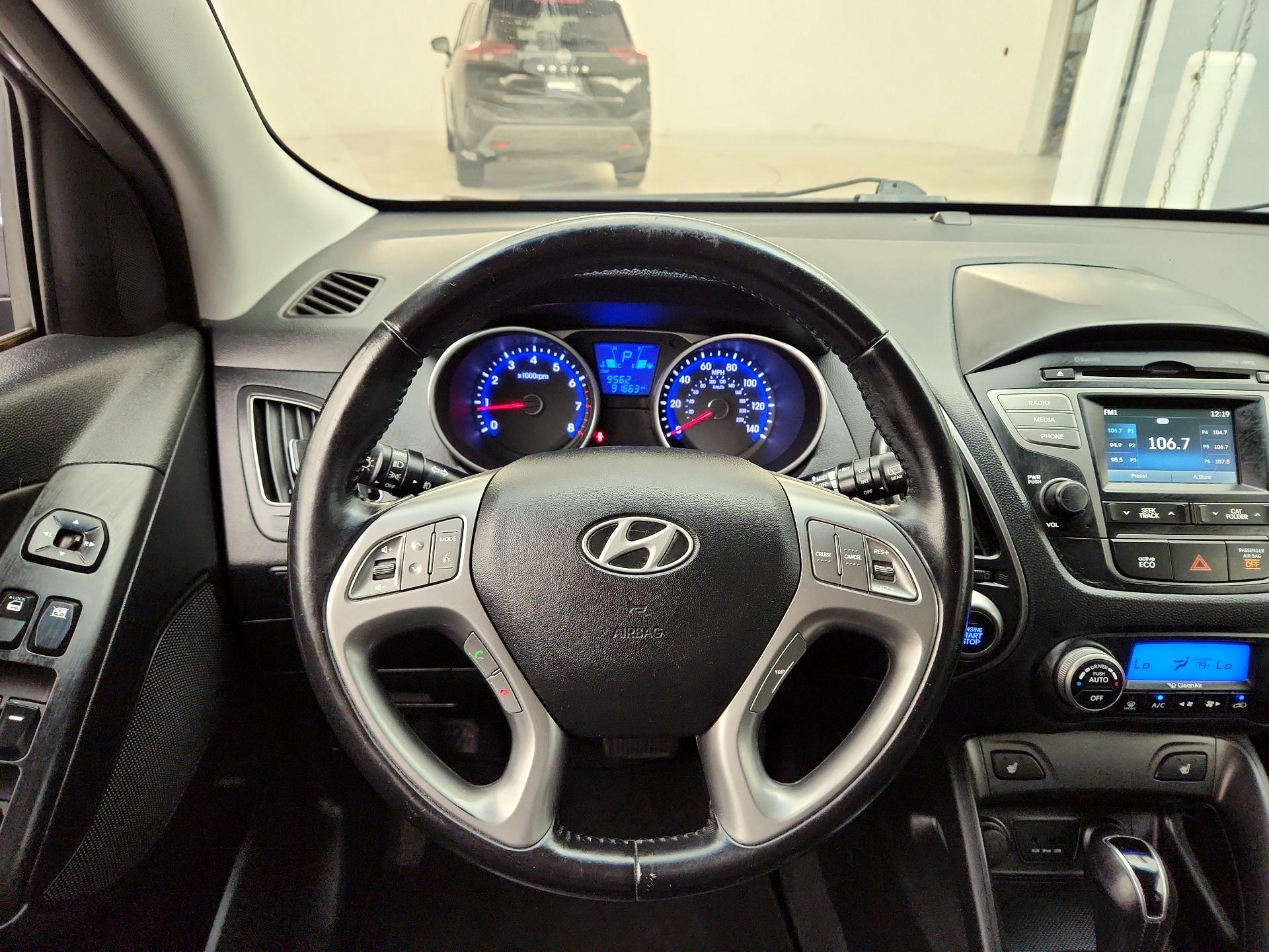 Thumbnail: 2014 Hyundai Tucson - 10
