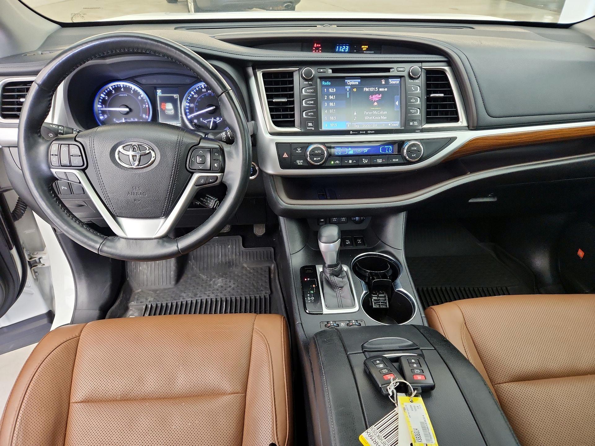 Thumbnail: 2019 Toyota Highlander - 9