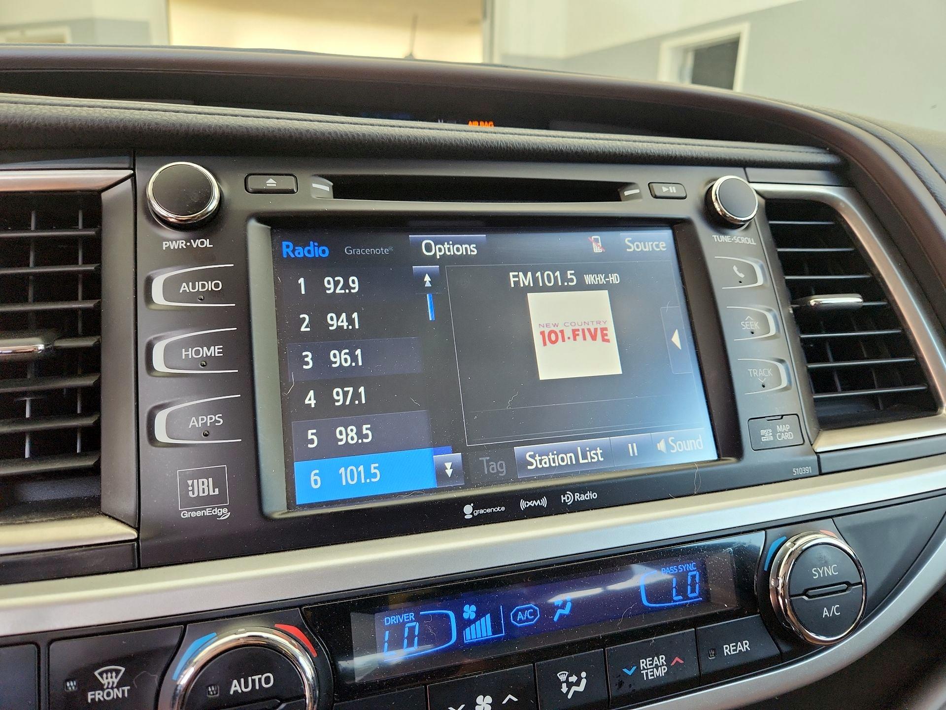 Thumbnail: 2019 Toyota Highlander - 15