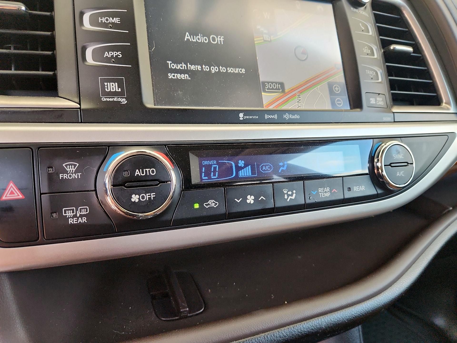 Thumbnail: 2019 Toyota Highlander - 16