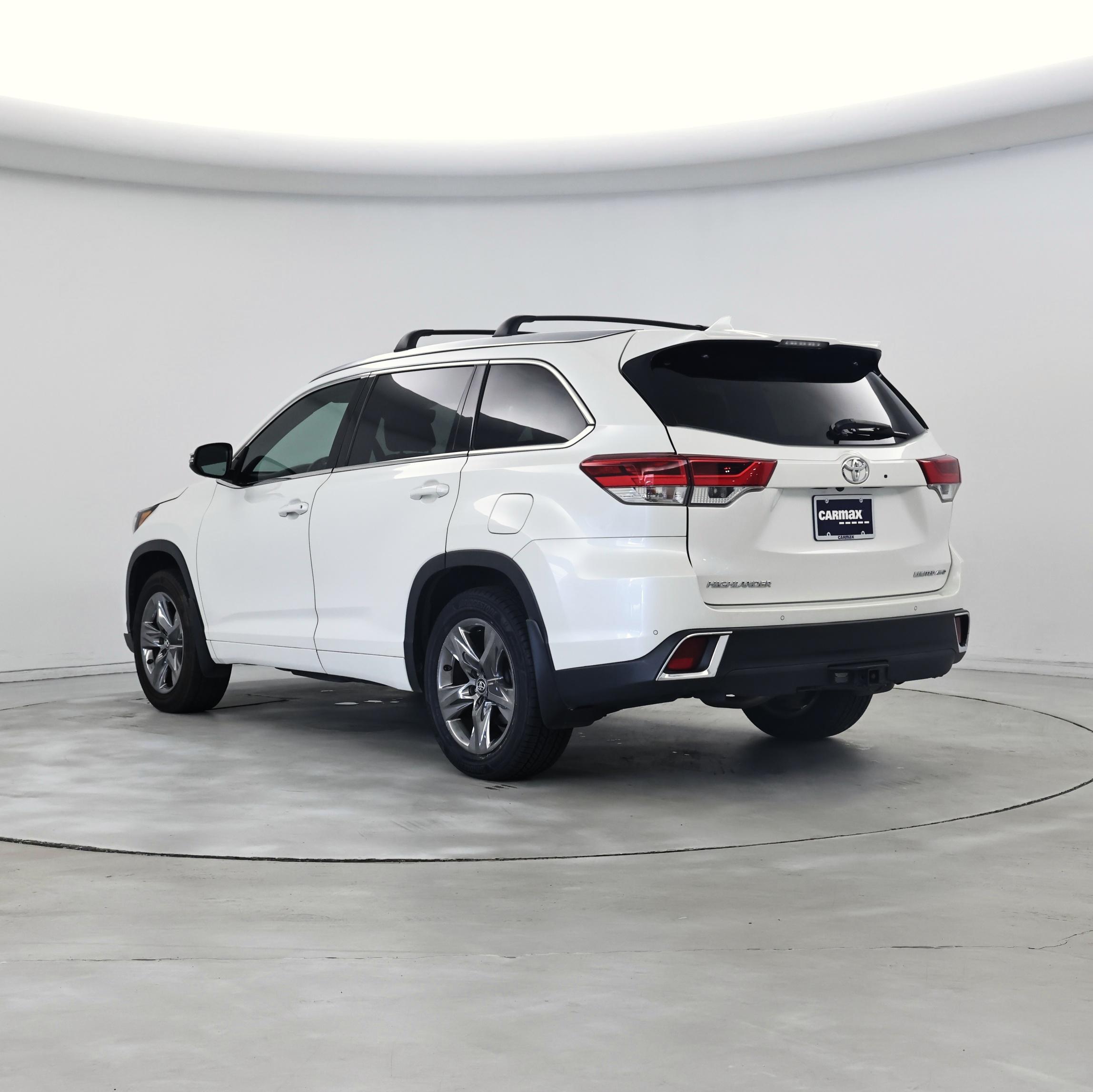 Thumbnail: 2019 Toyota Highlander - 2