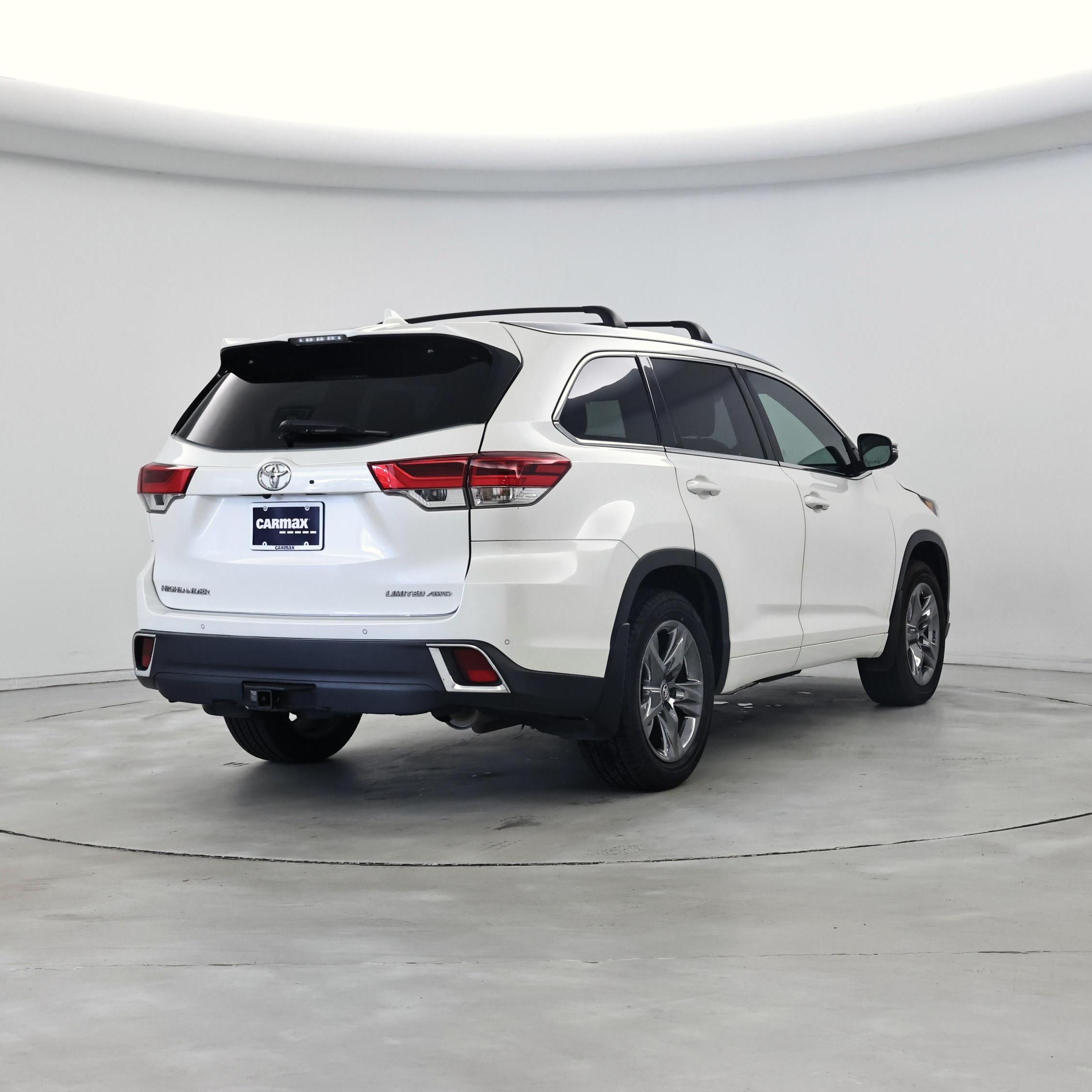 Thumbnail: 2019 Toyota Highlander - 8