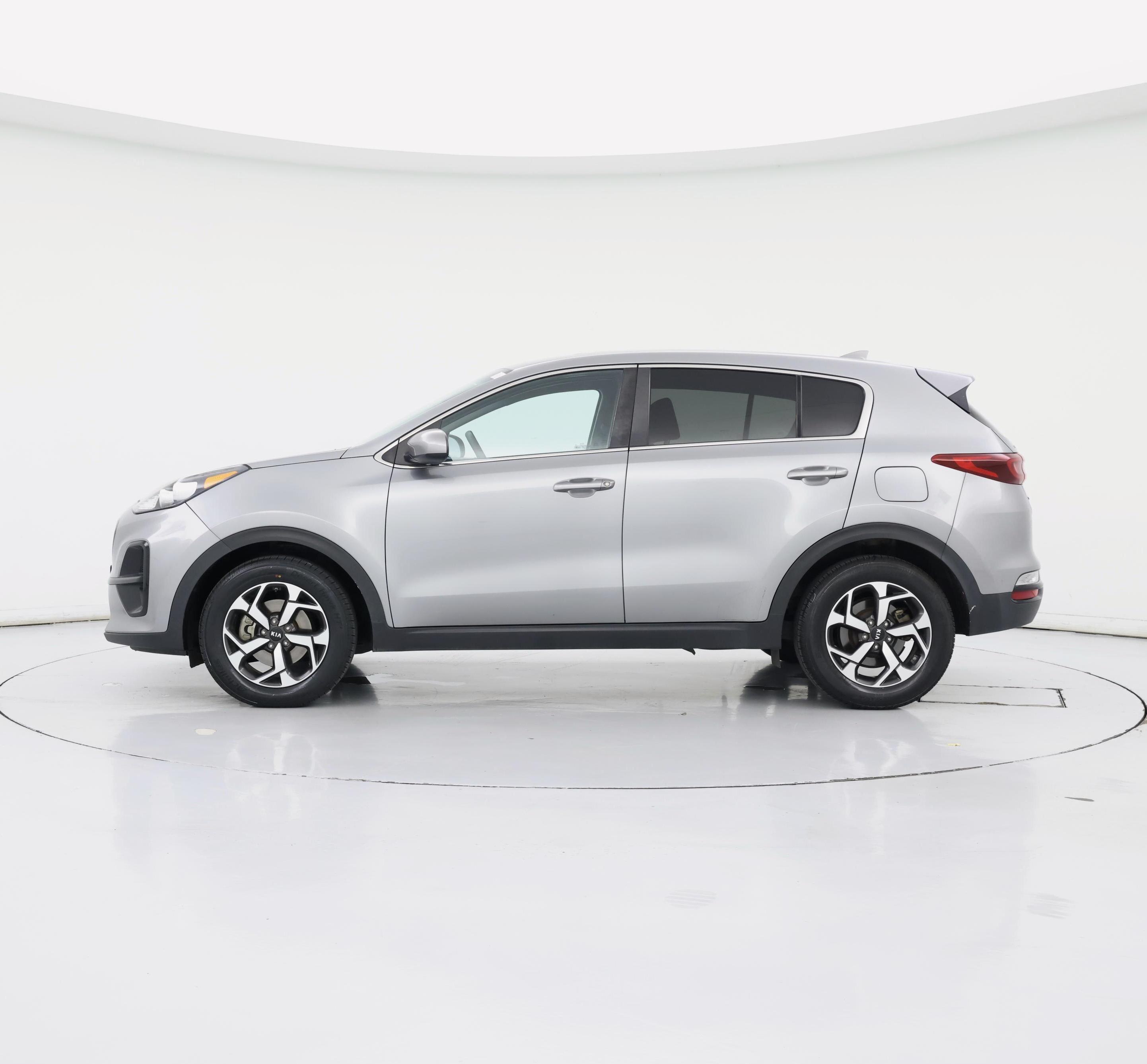 Thumbnail: 2020 Kia Sportage - 3