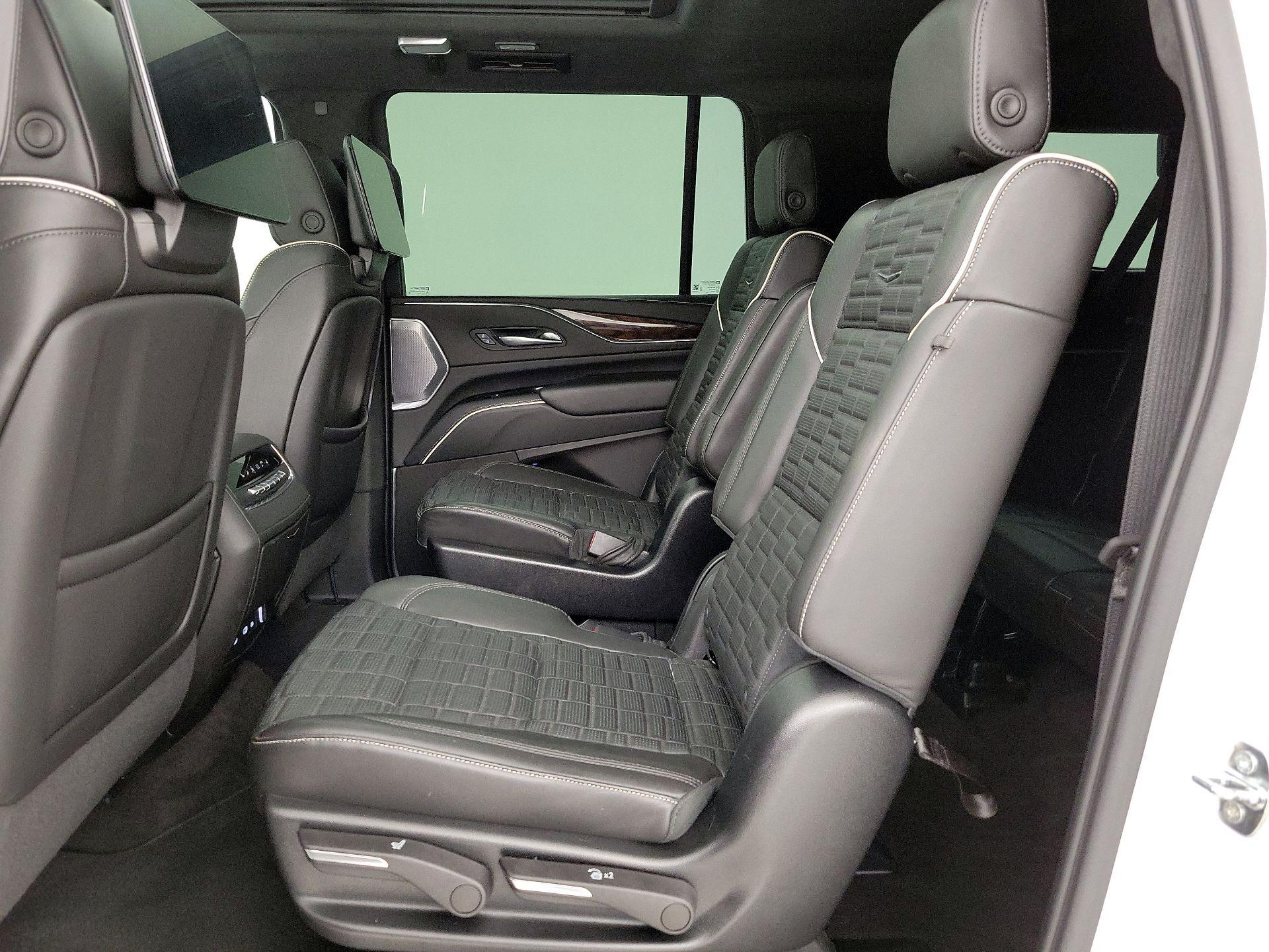 Thumbnail: 2022 Cadillac Escalade - 20