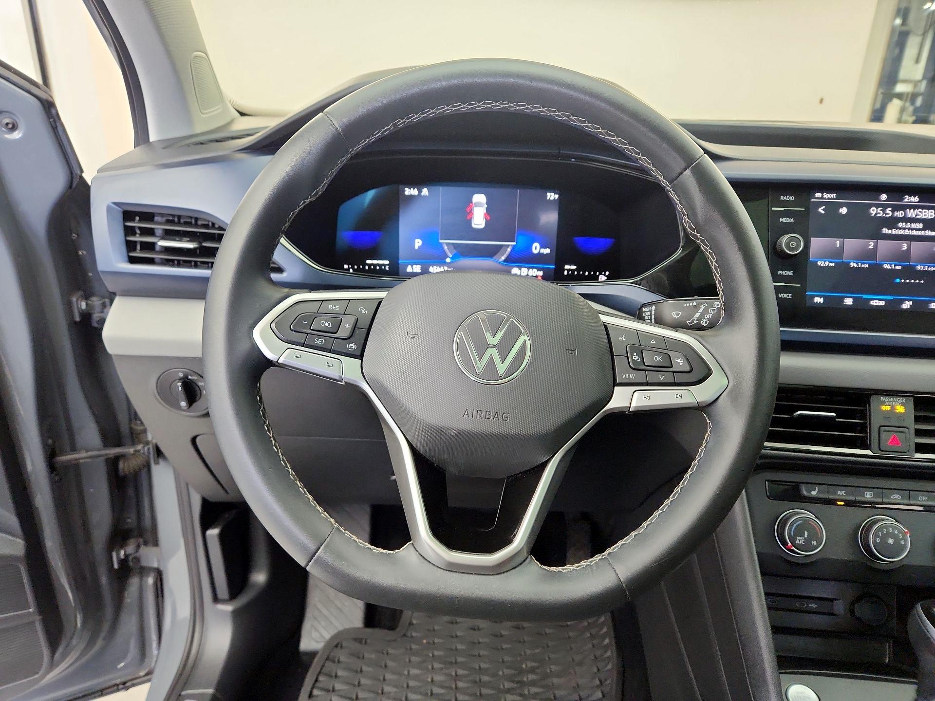 Thumbnail: 2022 Volkswagen Taos - 10