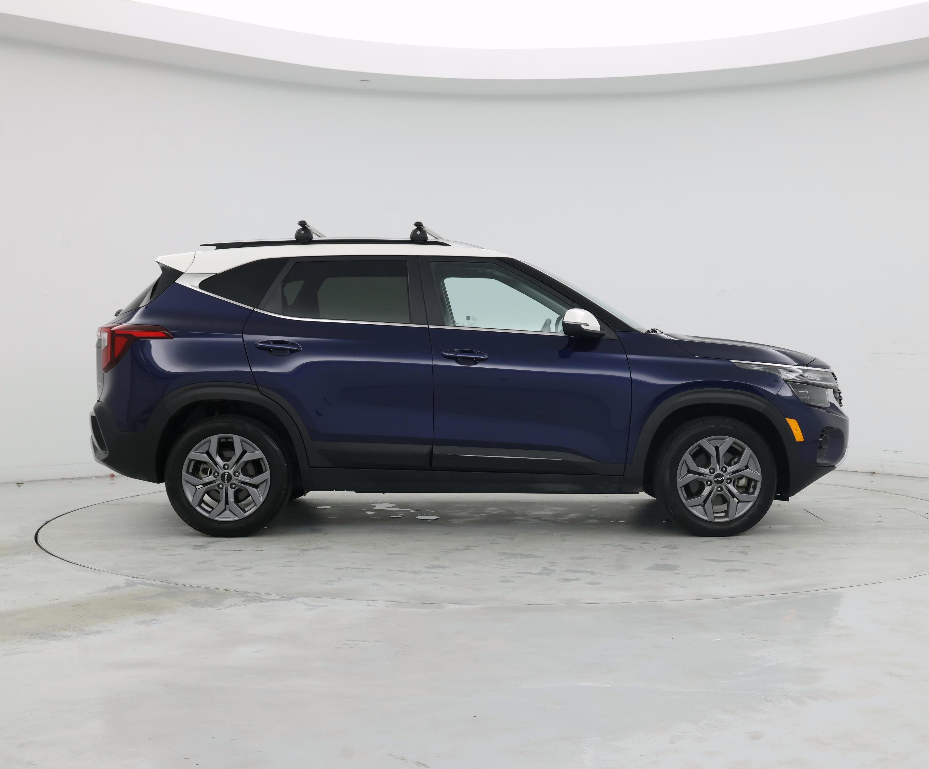 Thumbnail: 2024 Kia Seltos - 7