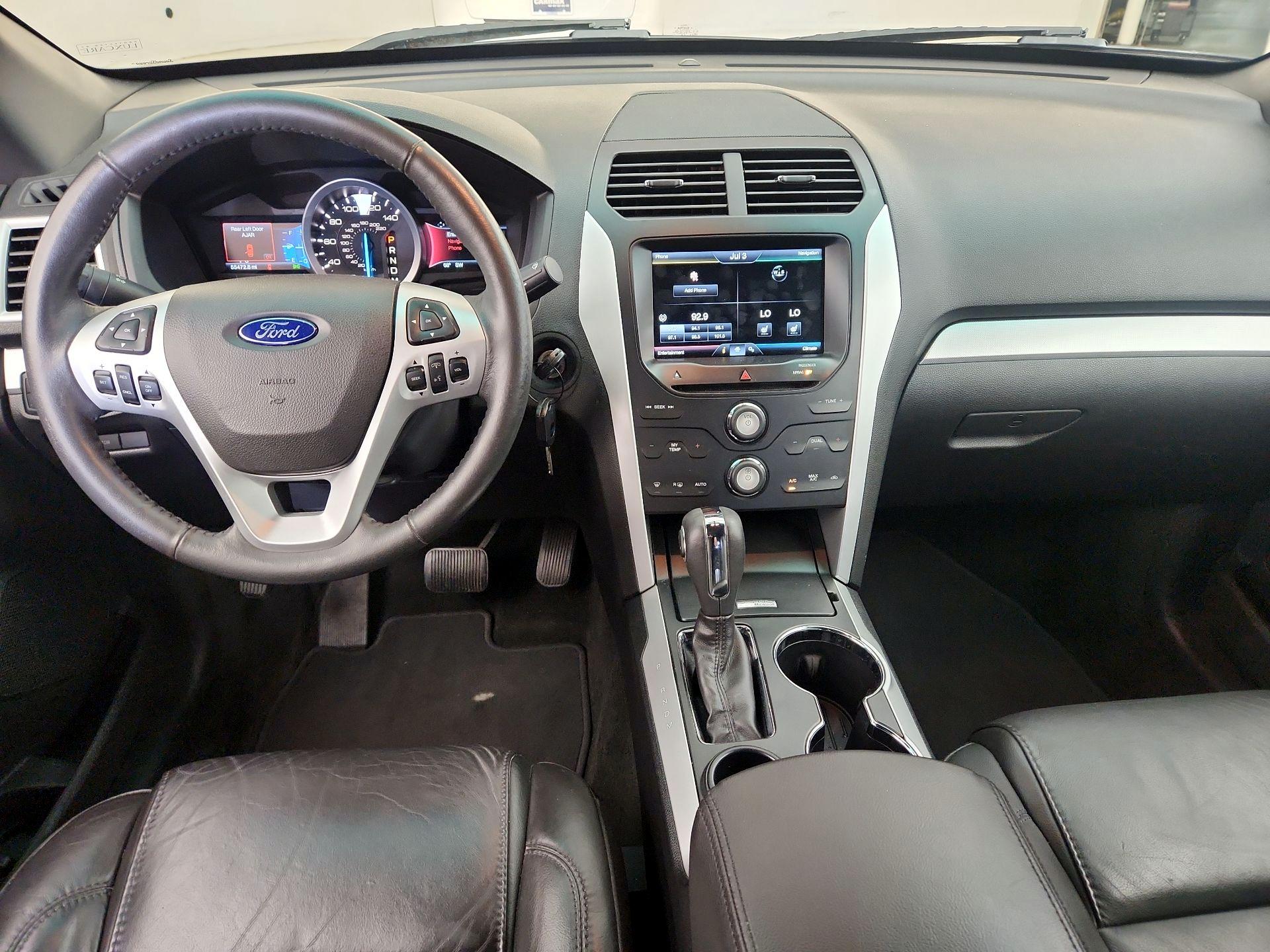 Thumbnail: 2015 Ford Explorer - 9