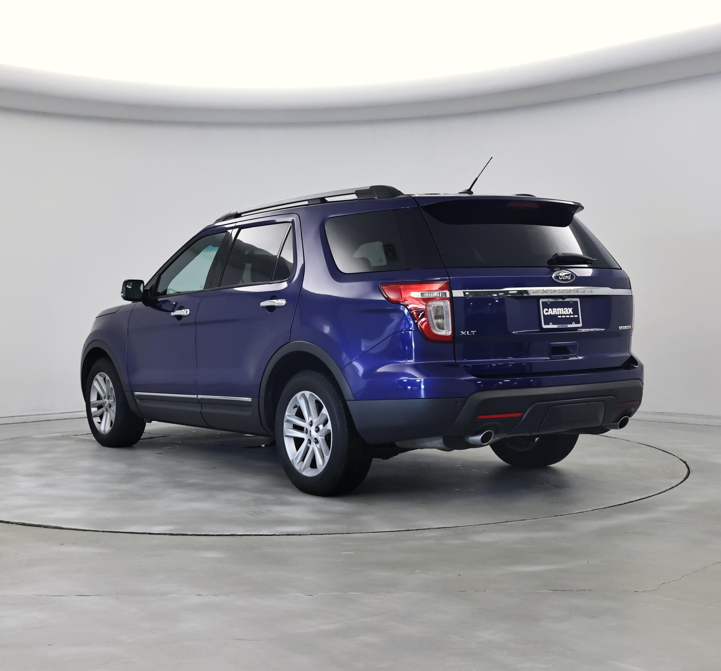 Thumbnail: 2015 Ford Explorer - 2