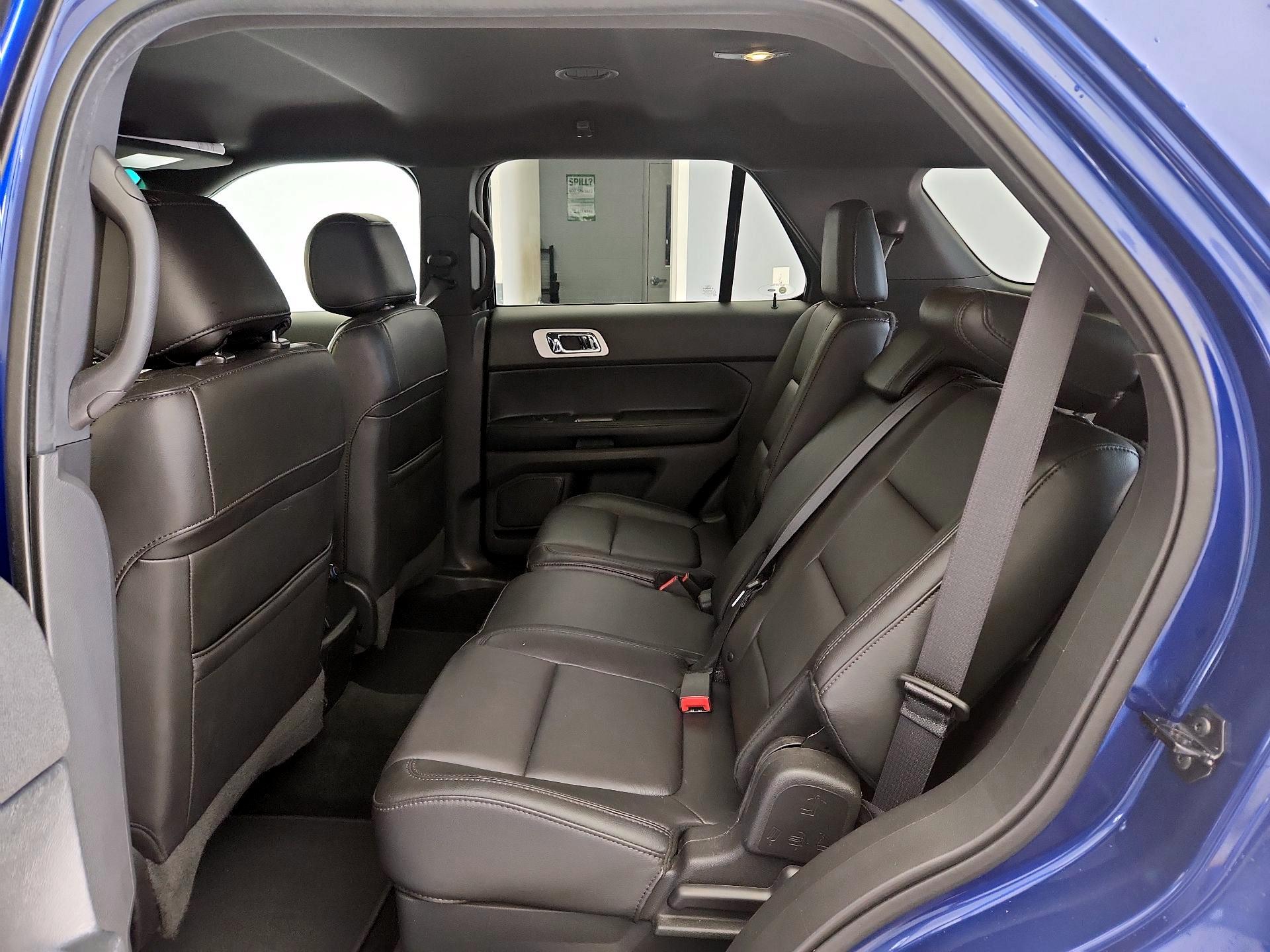 Thumbnail: 2015 Ford Explorer - 19