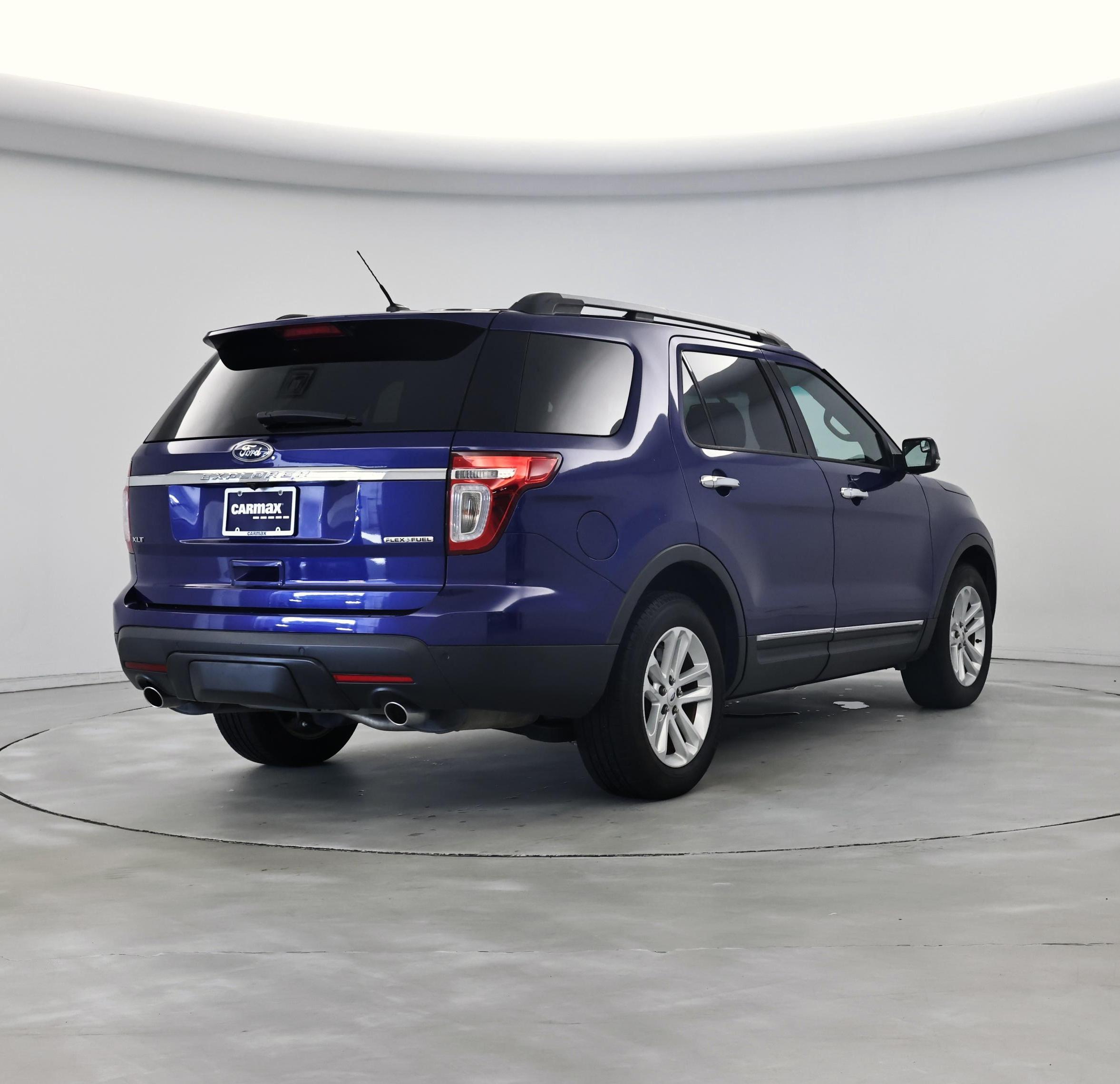 Thumbnail: 2015 Ford Explorer - 8