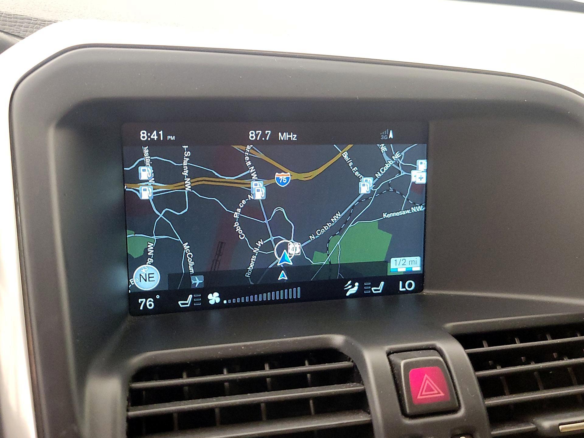 Thumbnail: 2017 Volvo XC60 - 14