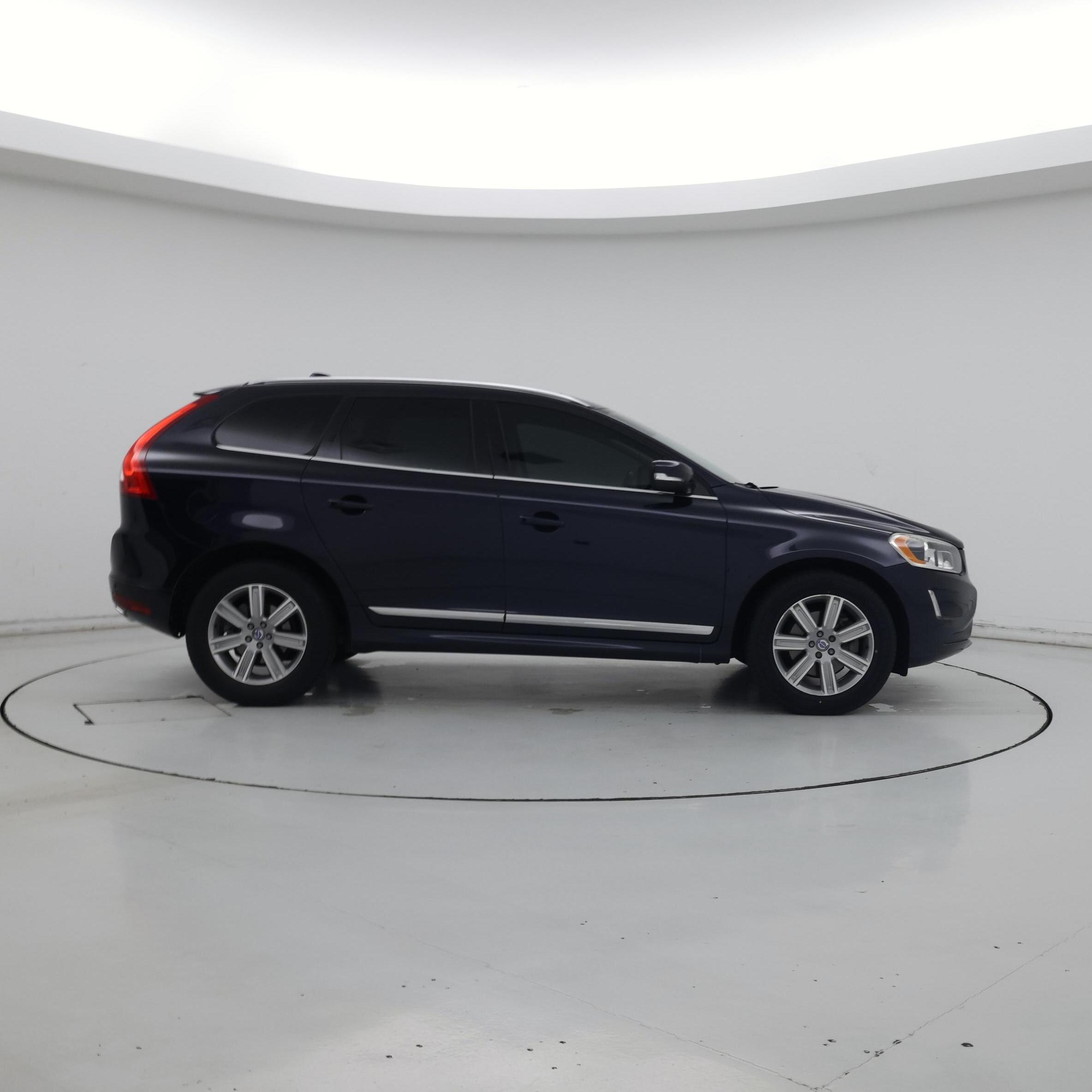 Thumbnail: 2017 Volvo XC60 - 7