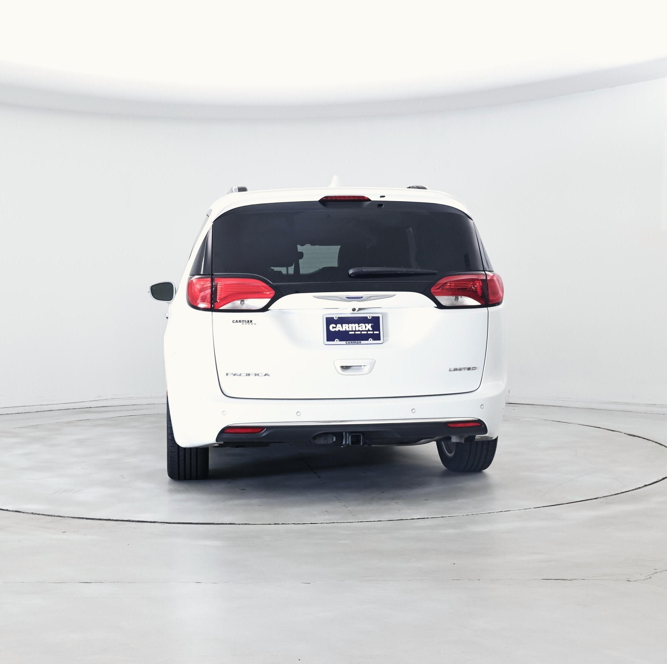 Thumbnail: 2018 Chrysler Pacifica - 6