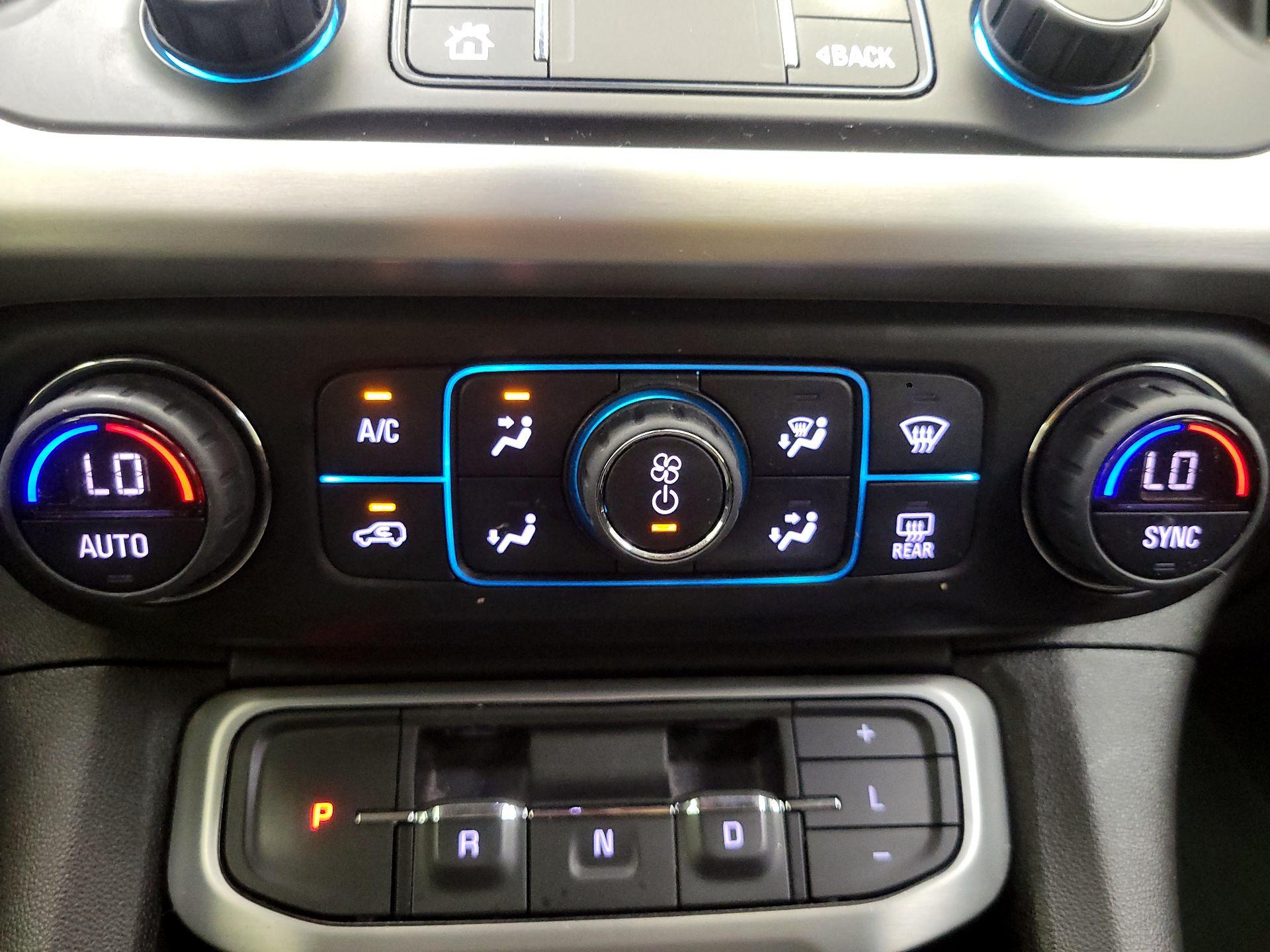 Thumbnail: 2022 GMC Acadia - 17