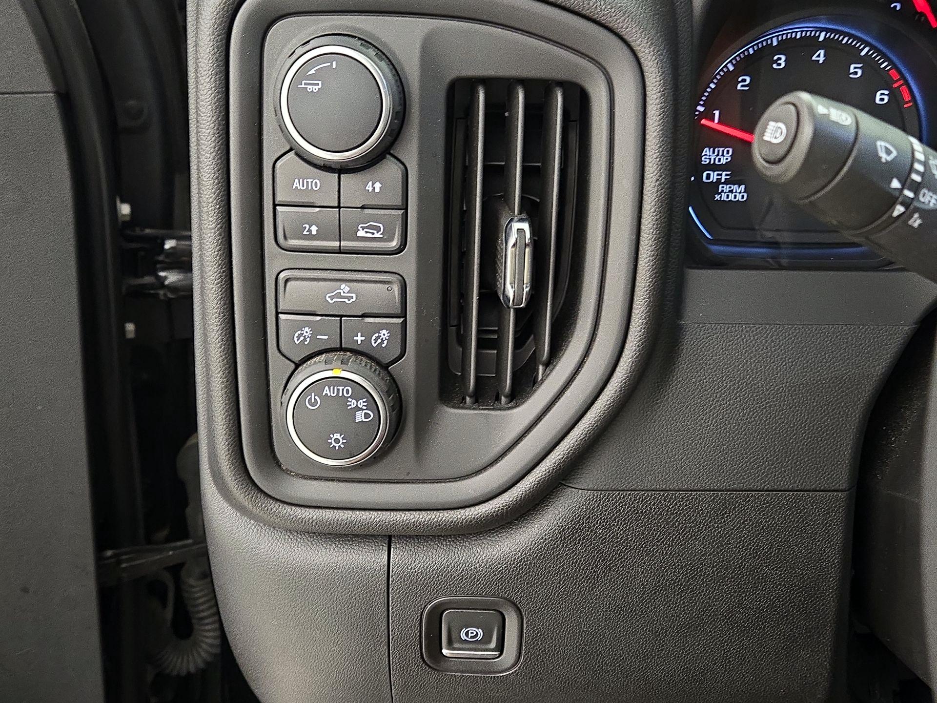 Thumbnail: 2023 Chevrolet Silverado 1500 - 13