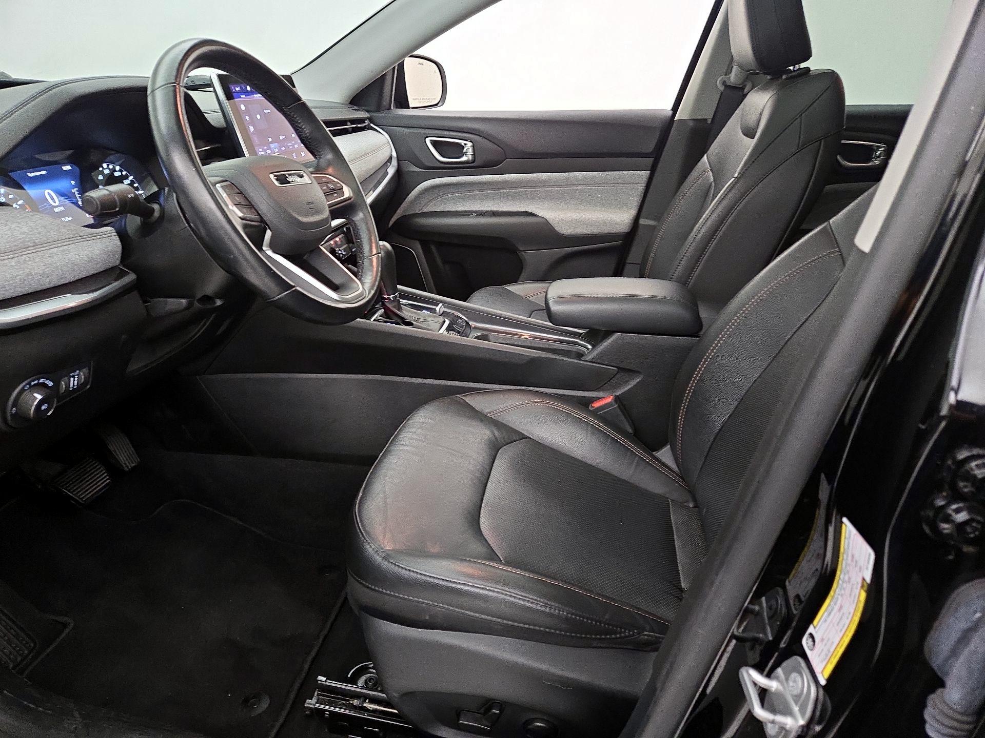 Thumbnail: 2022 Jeep Compass - 11