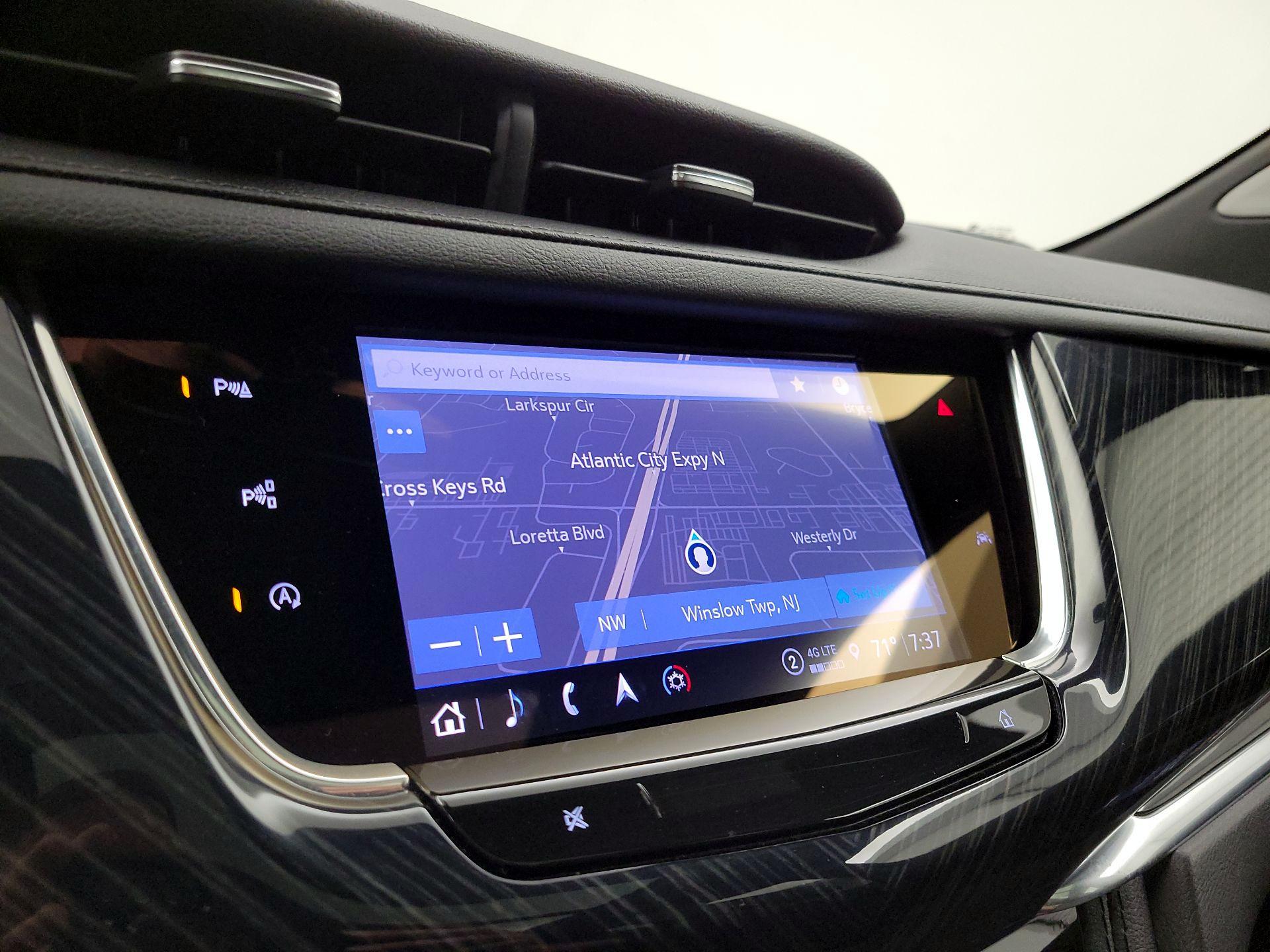 Thumbnail: 2023 Cadillac XT6 - 14